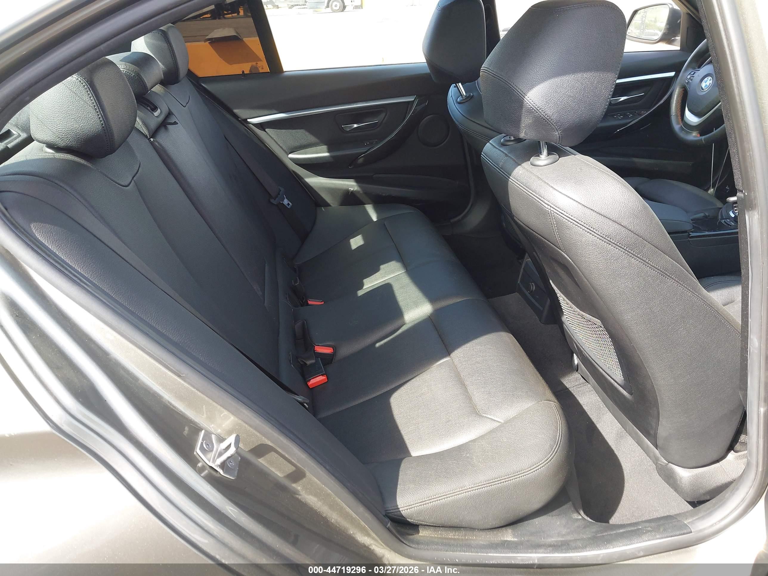 BMW 330E image 8