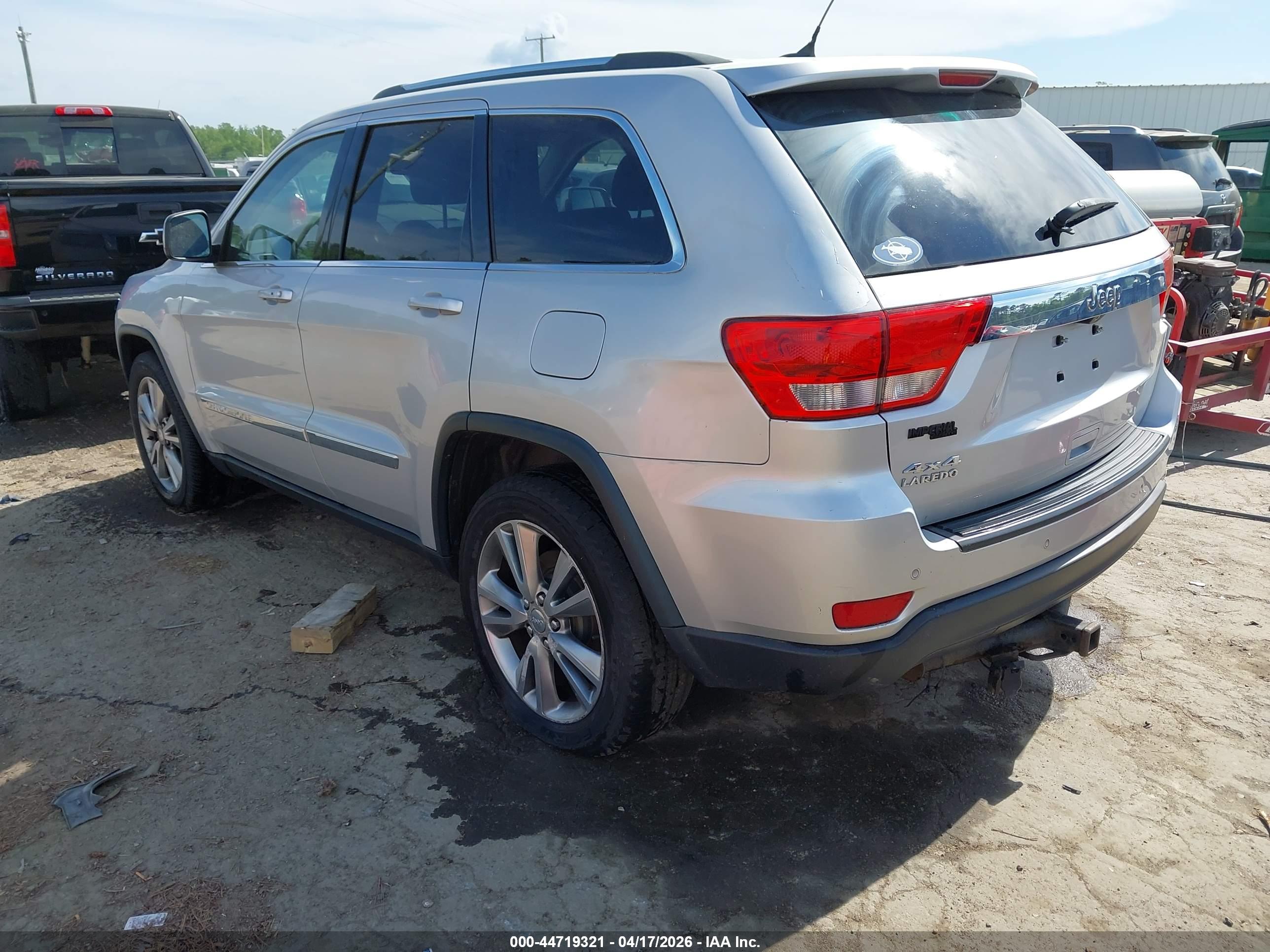 JEEP GRAND image 3