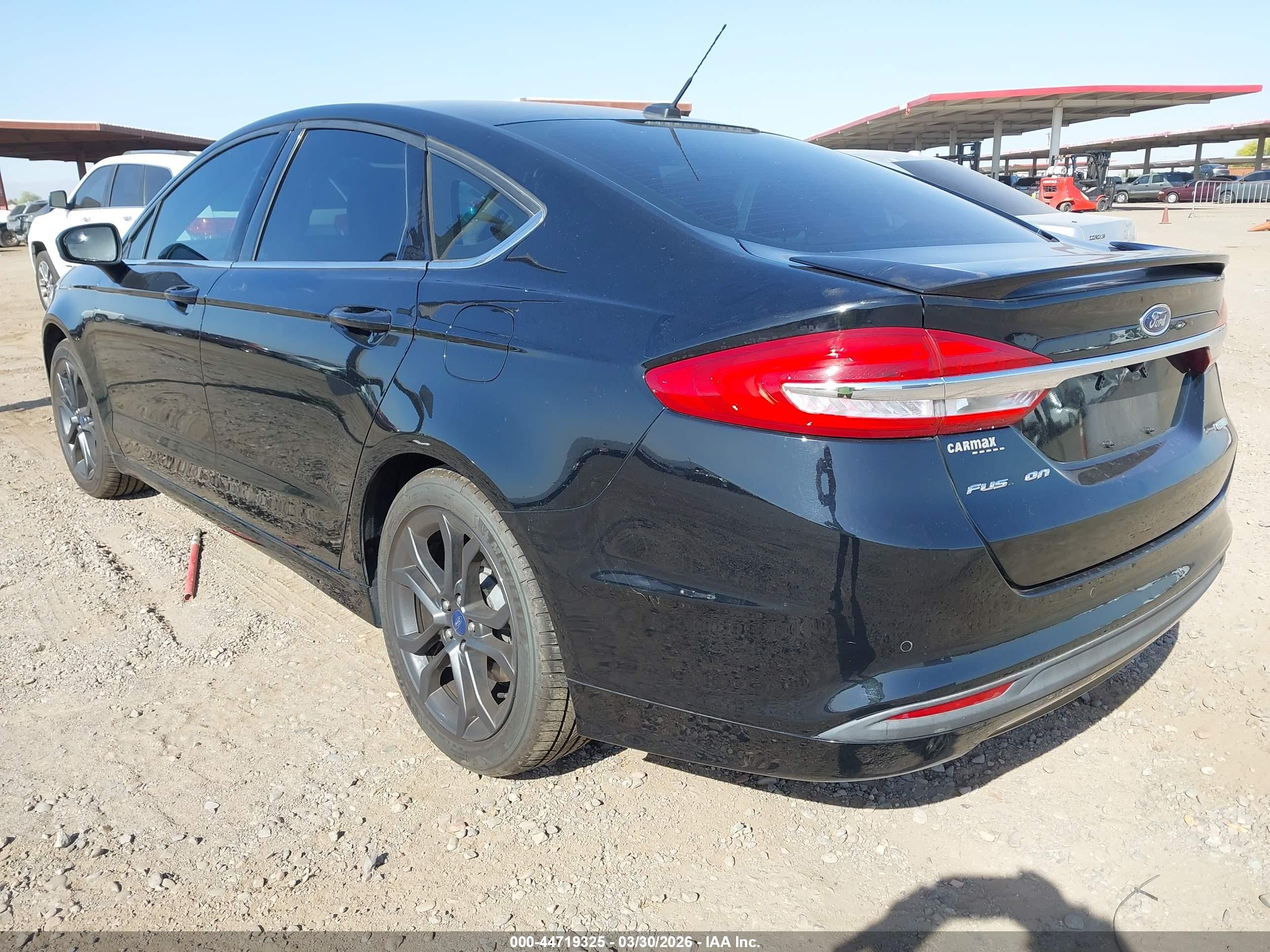 FORD FUSION image 3