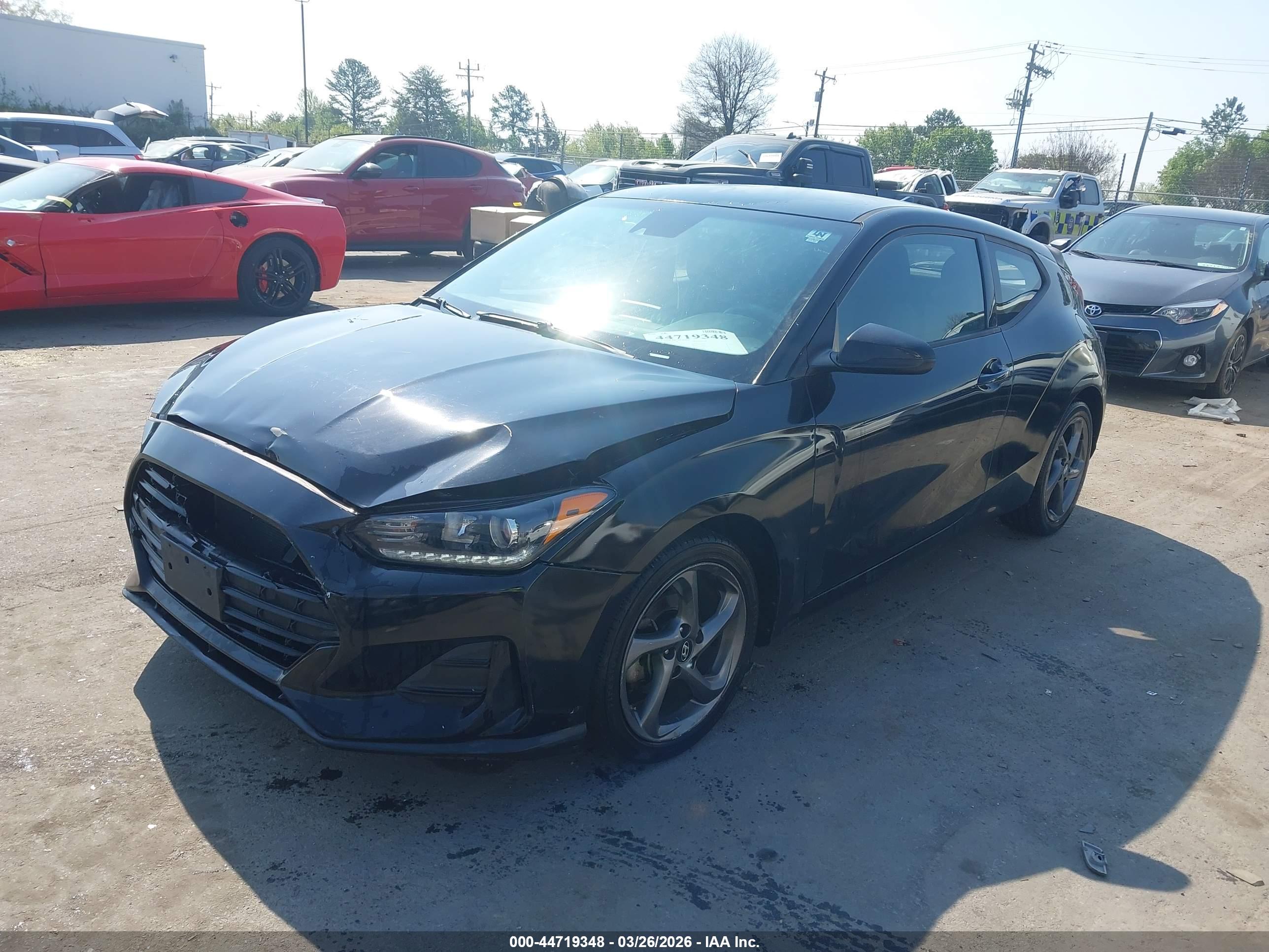 HYUNDAI VELOSTER image 2