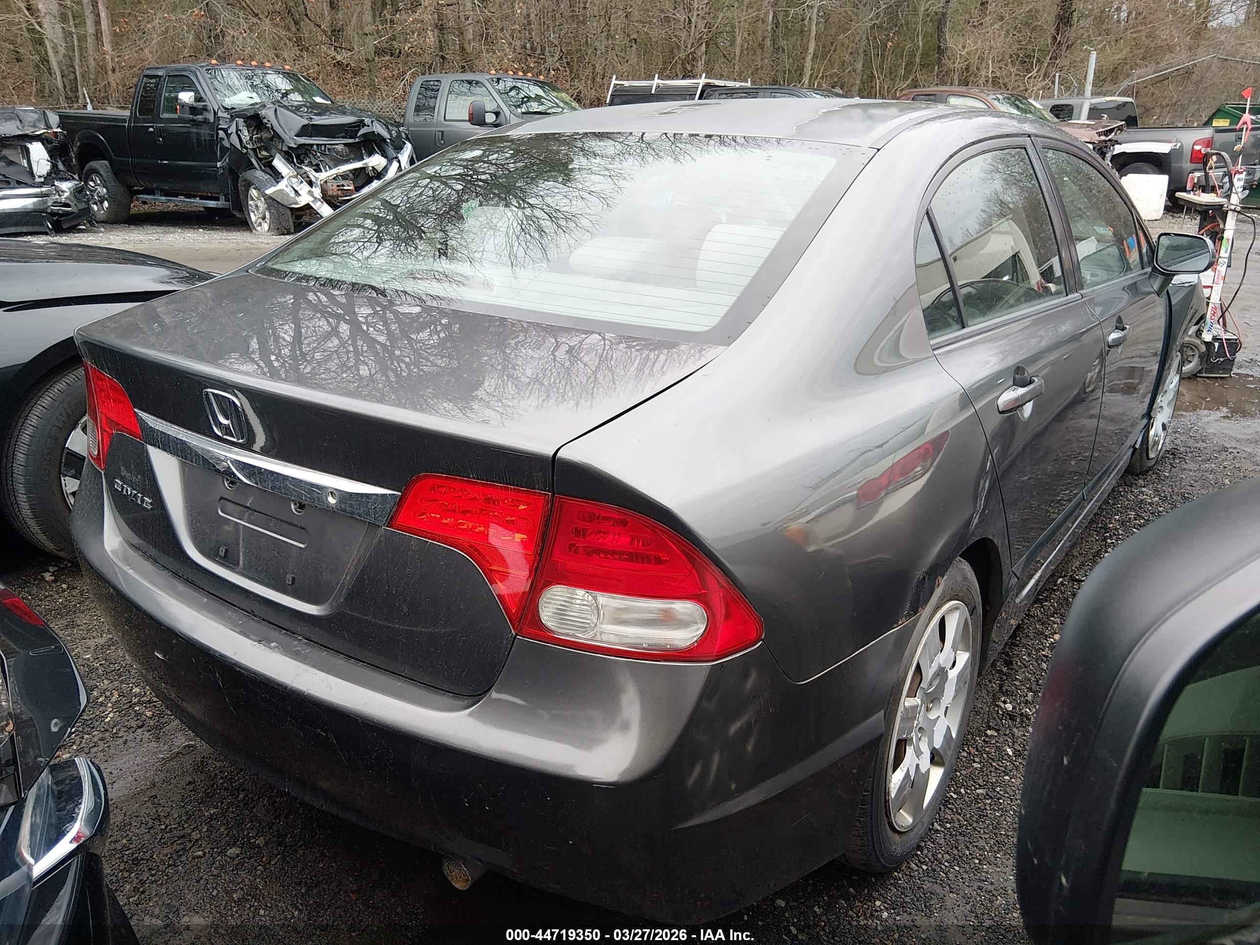 HONDA CIVIC image 4