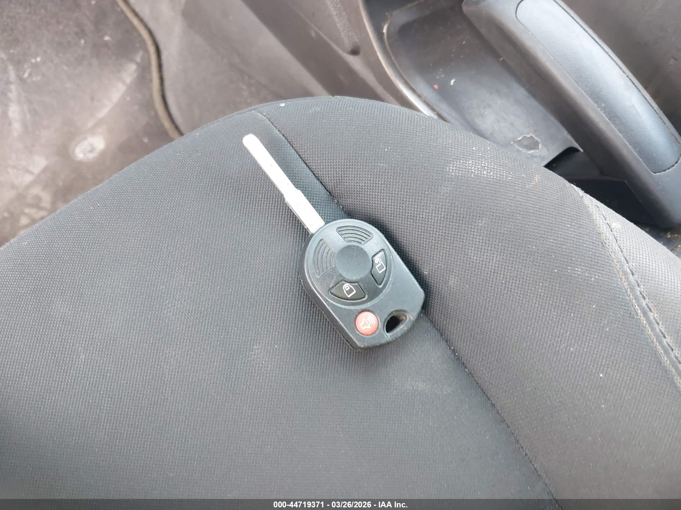 FORD ESCAPE image 11