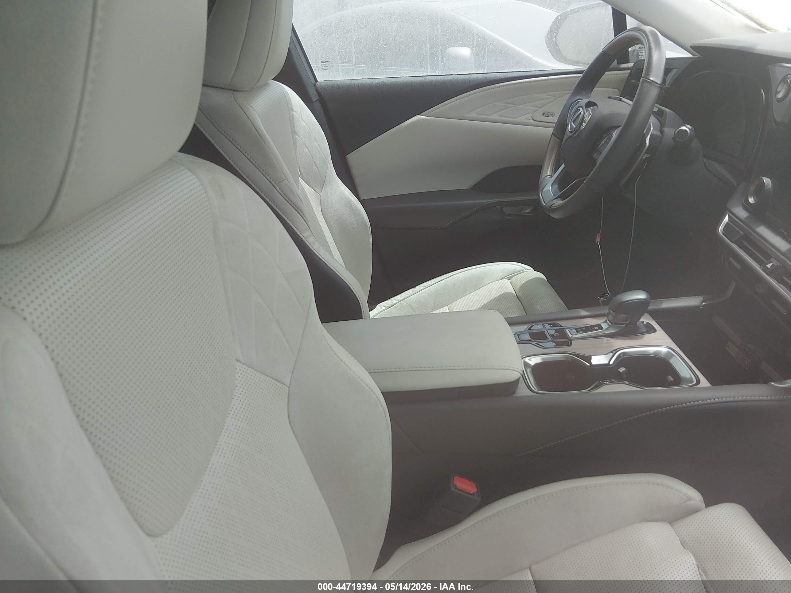 LEXUS RX image 5