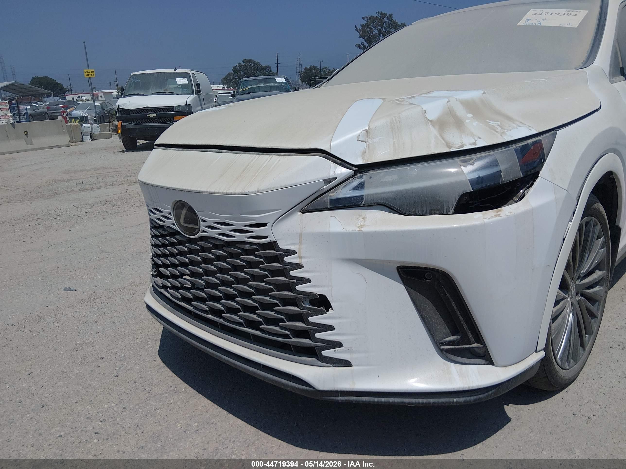 LEXUS RX image 6