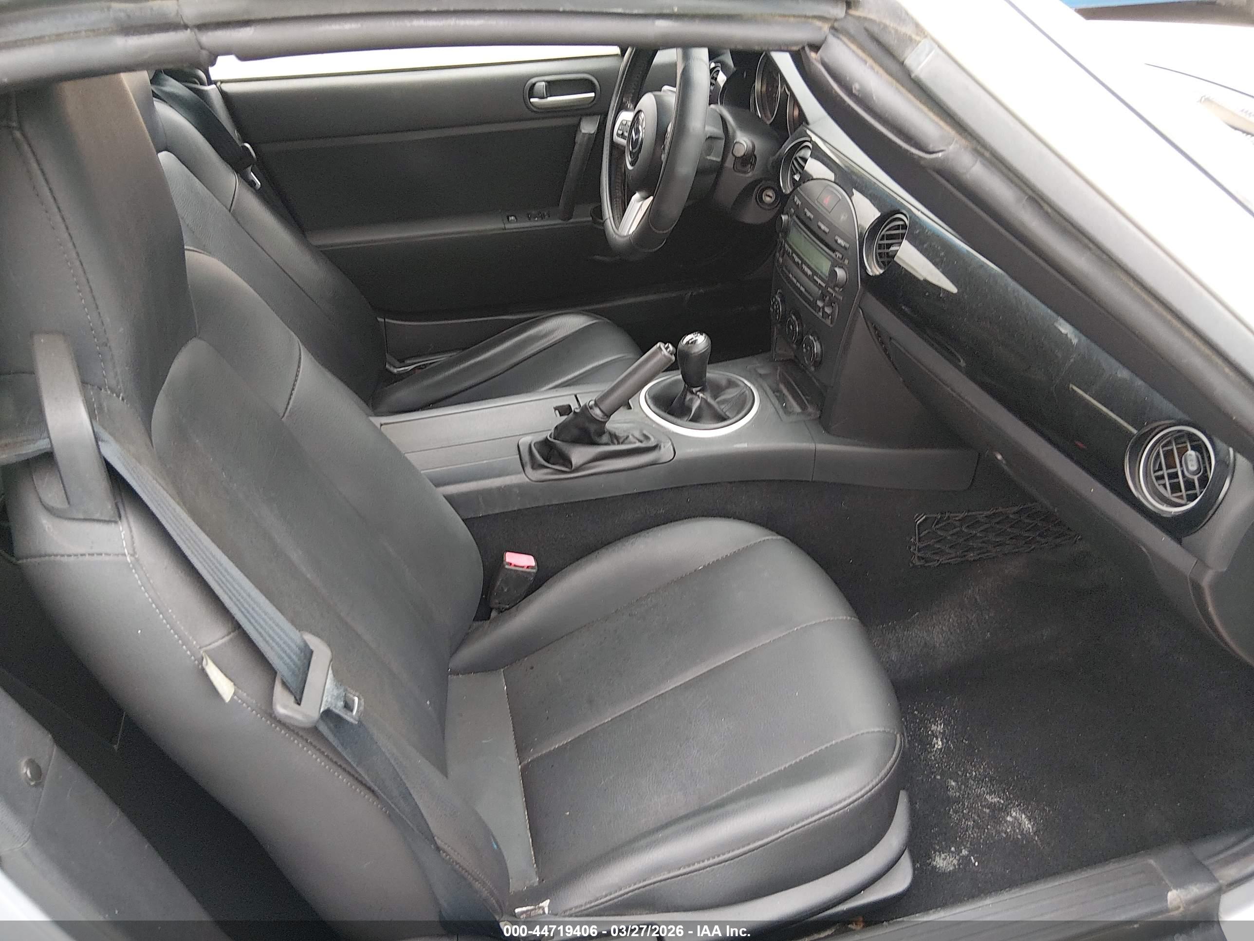 MAZDA MX-5 image 5