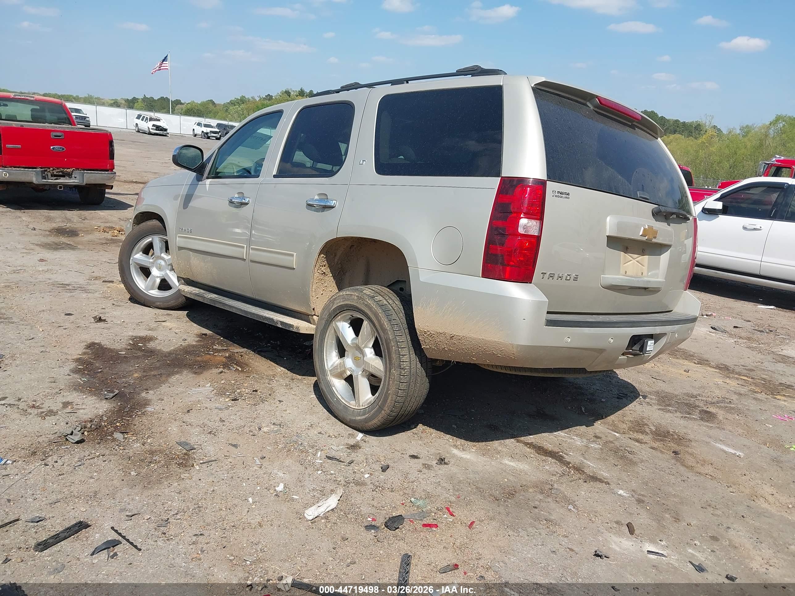CHEVROLET TAHOE image 3