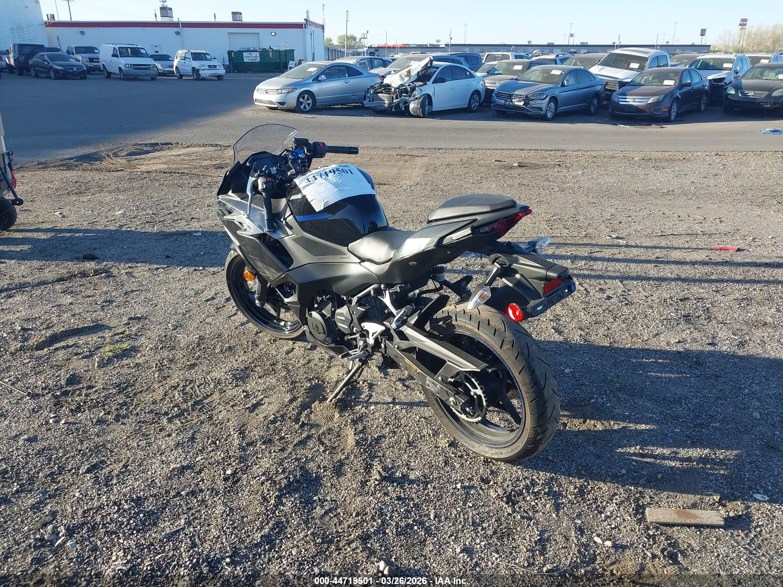 KAWASAKI EX500 image 3