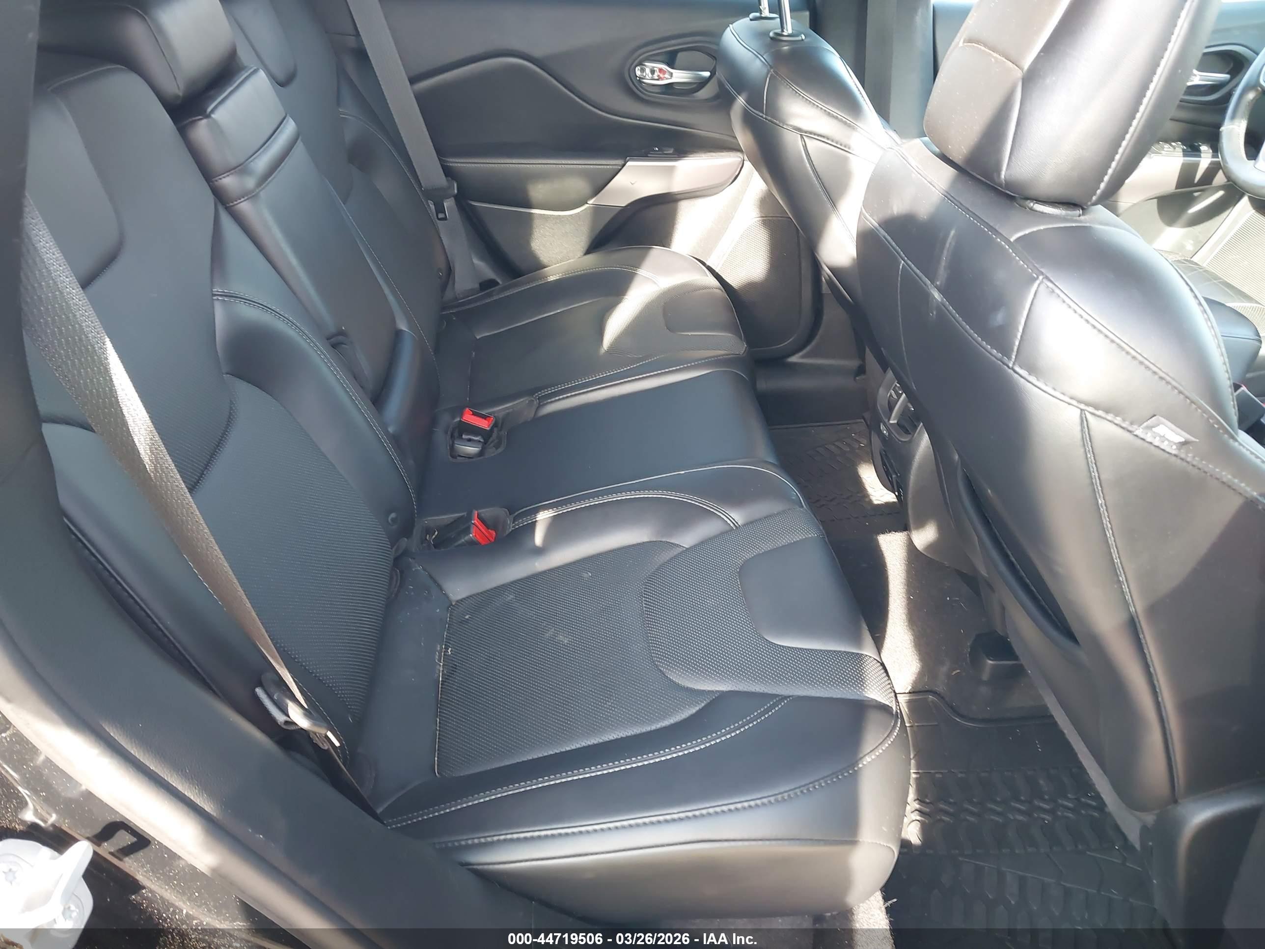 JEEP CHEROKEE image 8