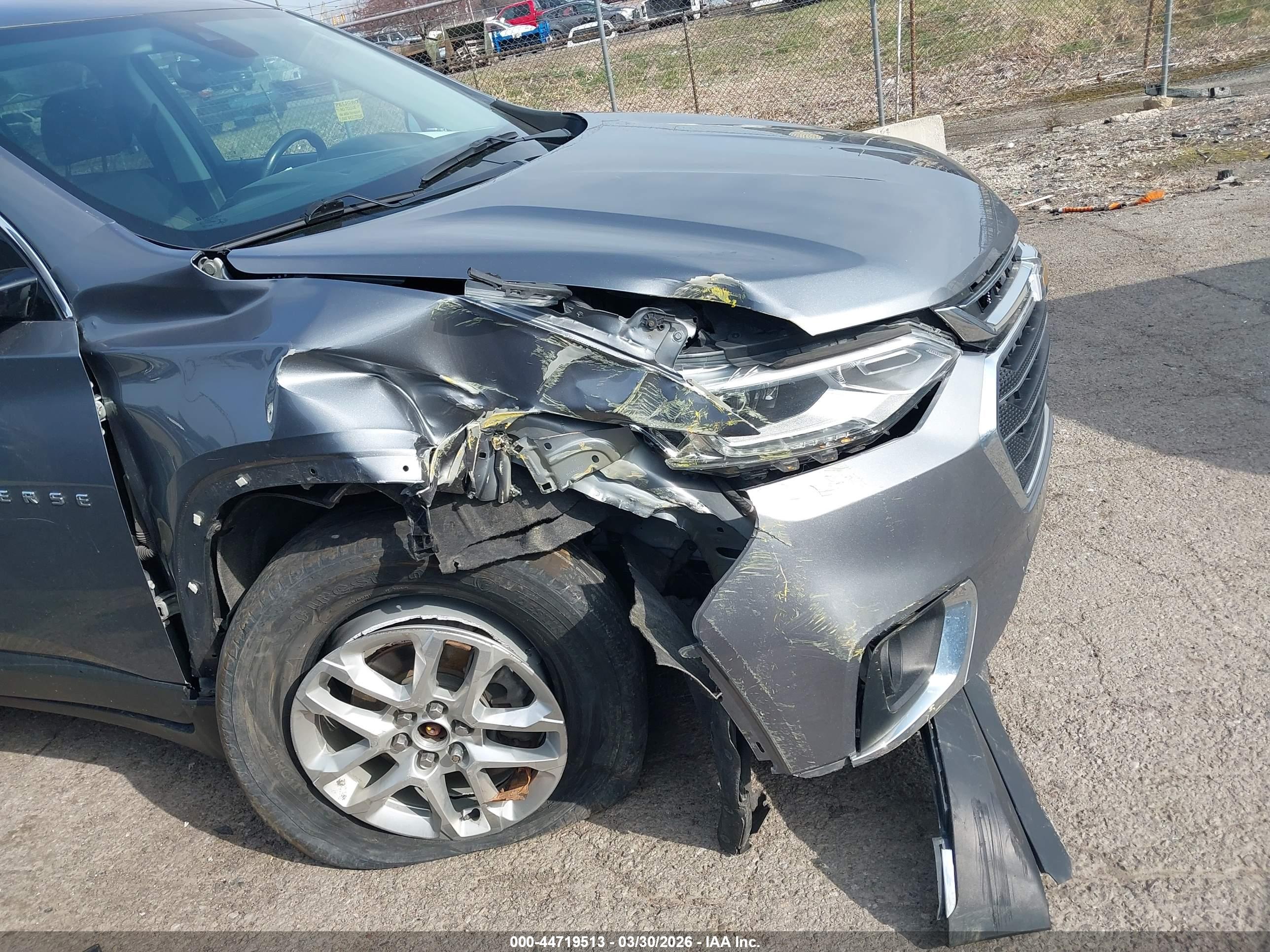 CHEVROLET TRAVERSE image 6