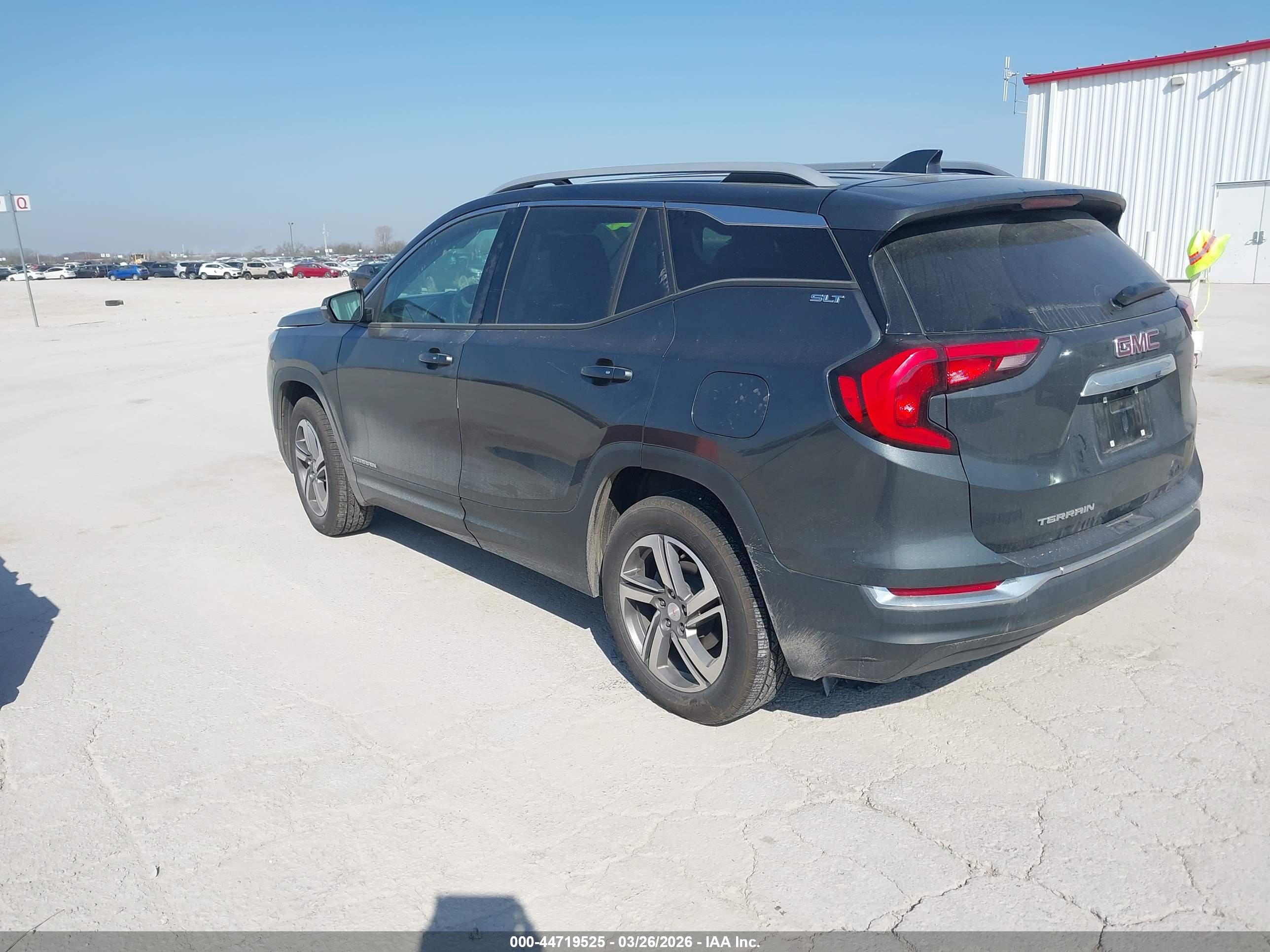 GMC TERRAIN image 3
