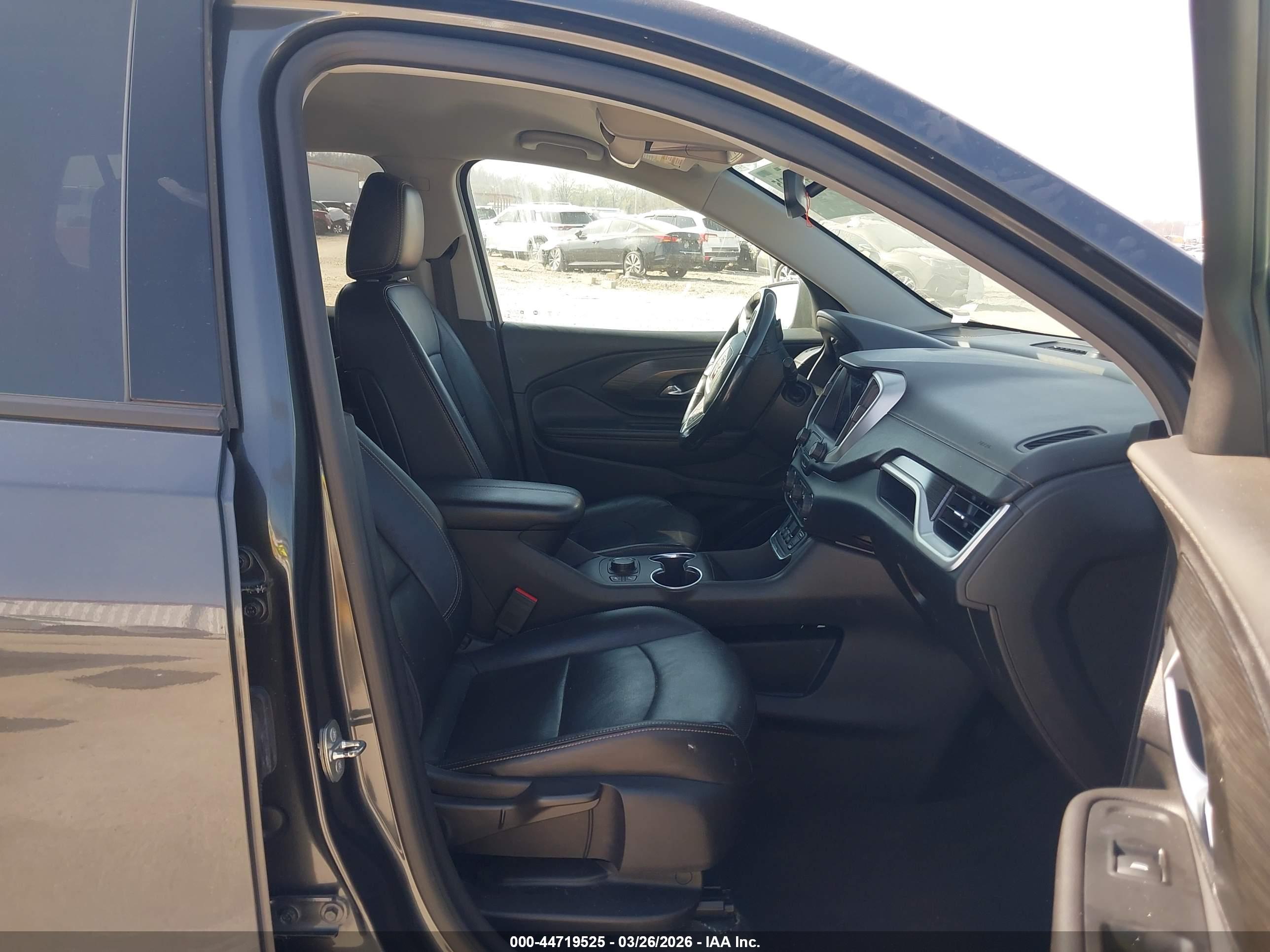 GMC TERRAIN image 5