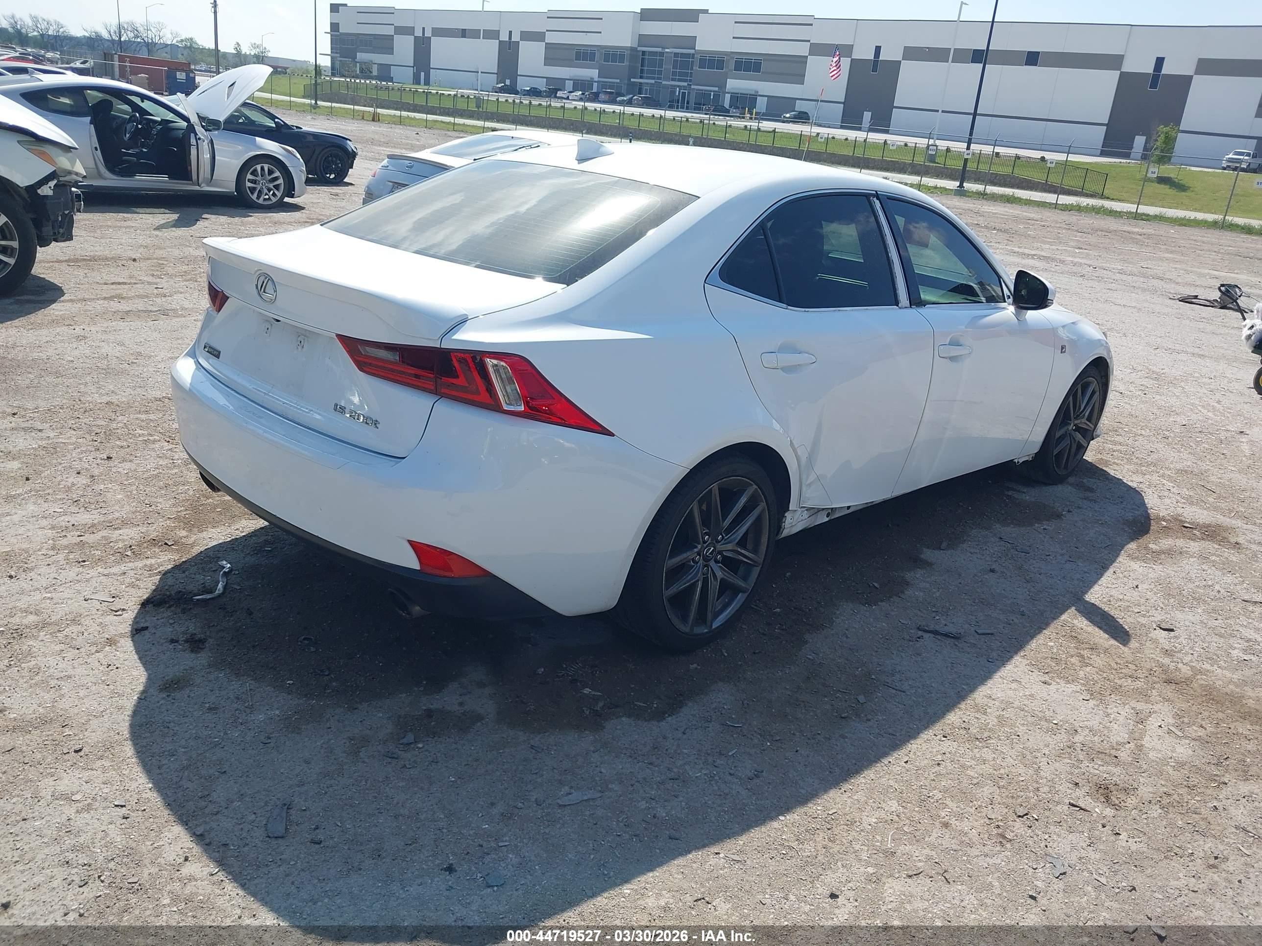 LEXUS IS image 4