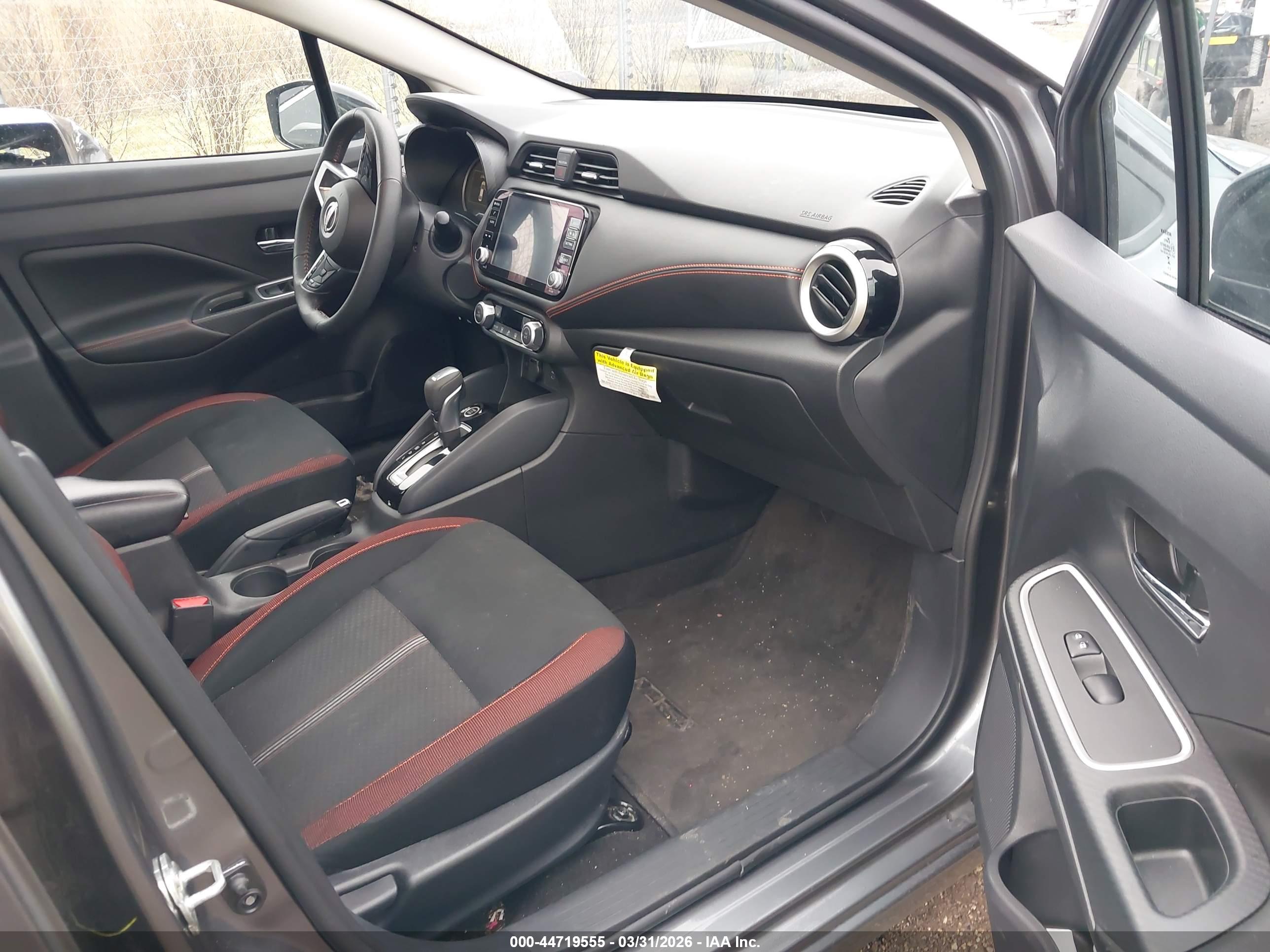 NISSAN VERSA image 5