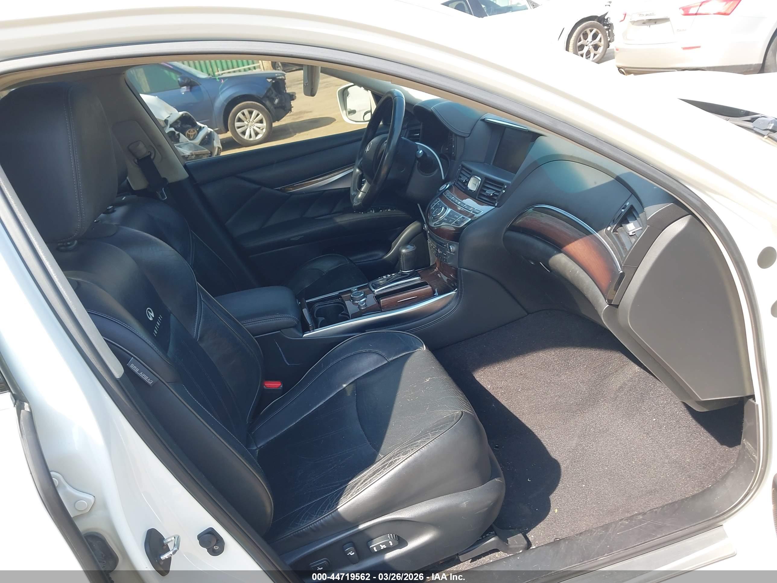 INFINITI M37X image 5
