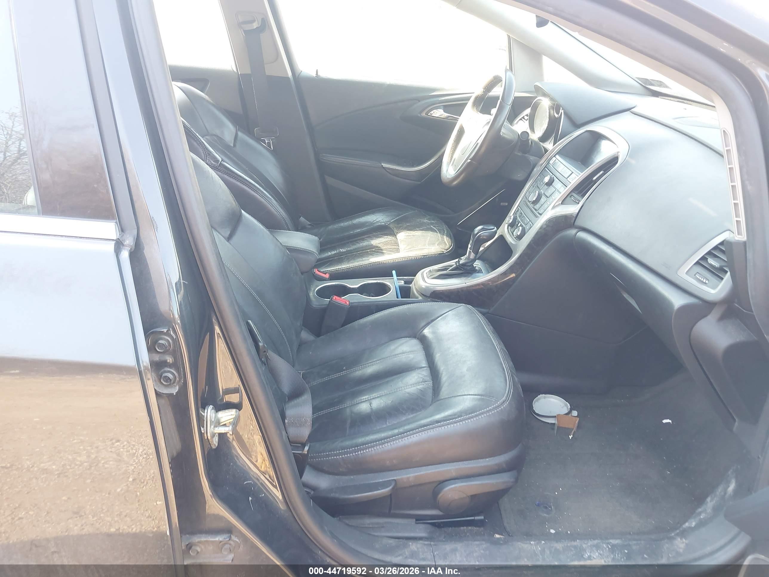 BUICK VERANO image 5