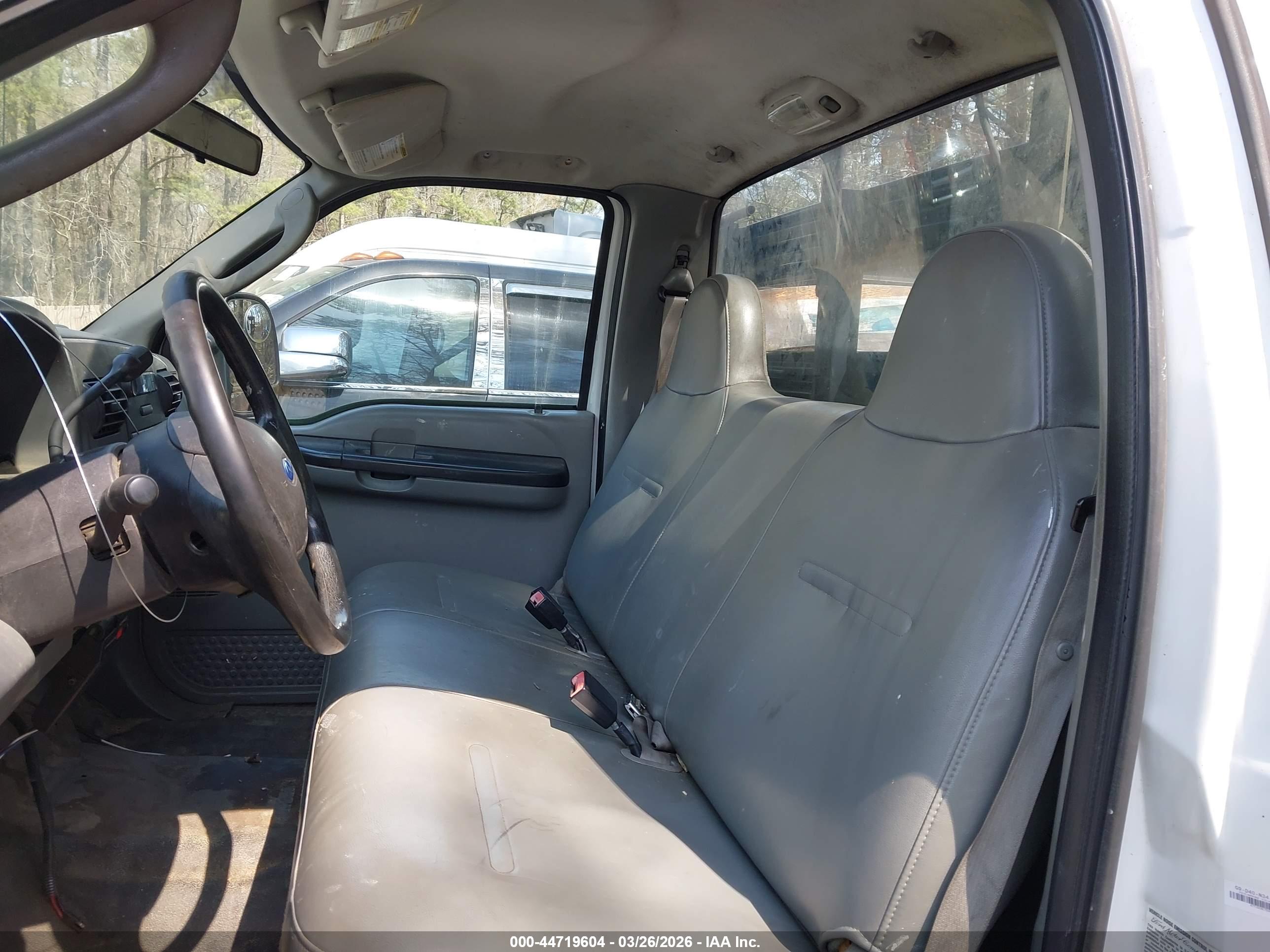 FORD F-450 image 7