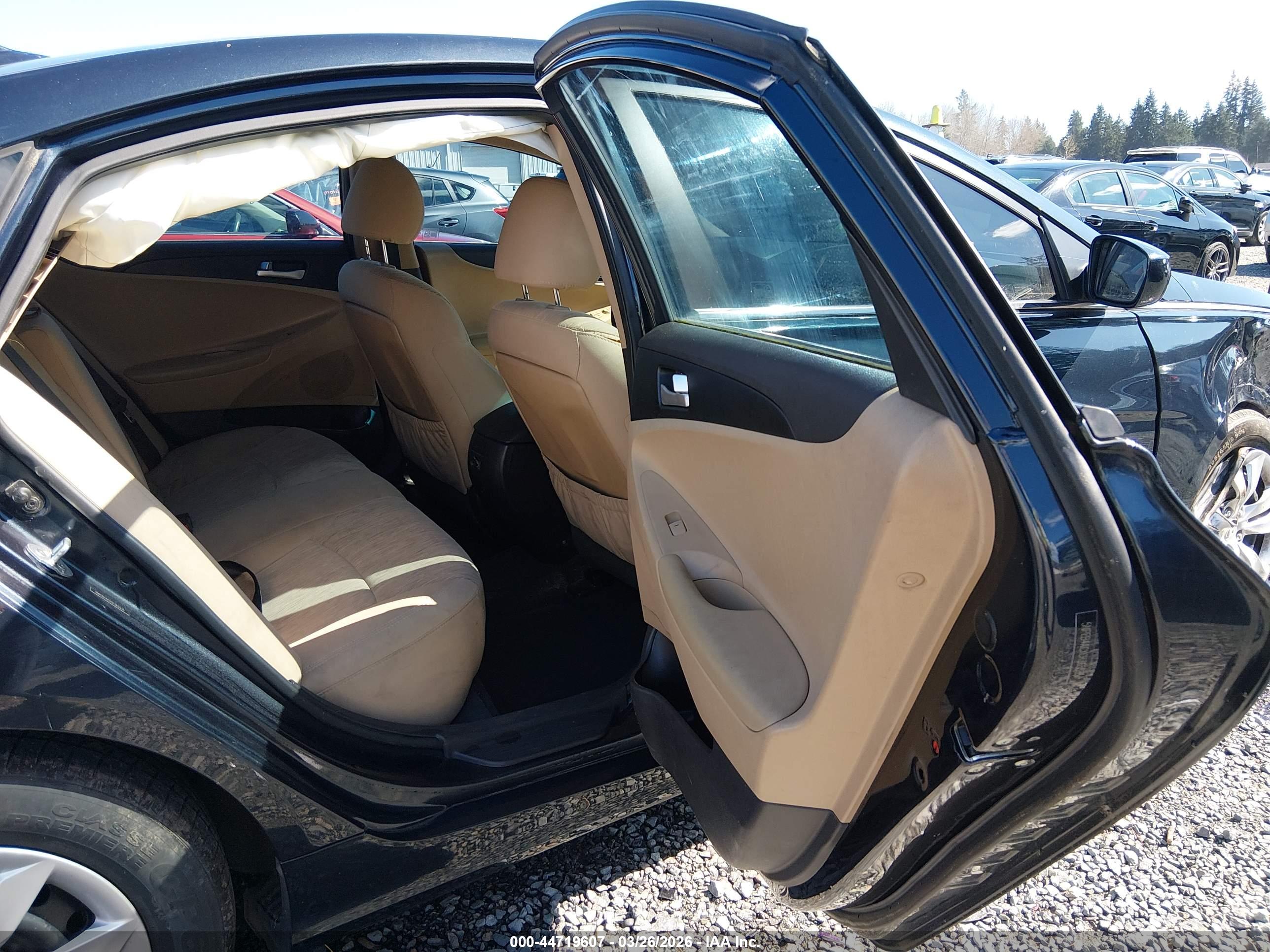 HYUNDAI SONATA image 8
