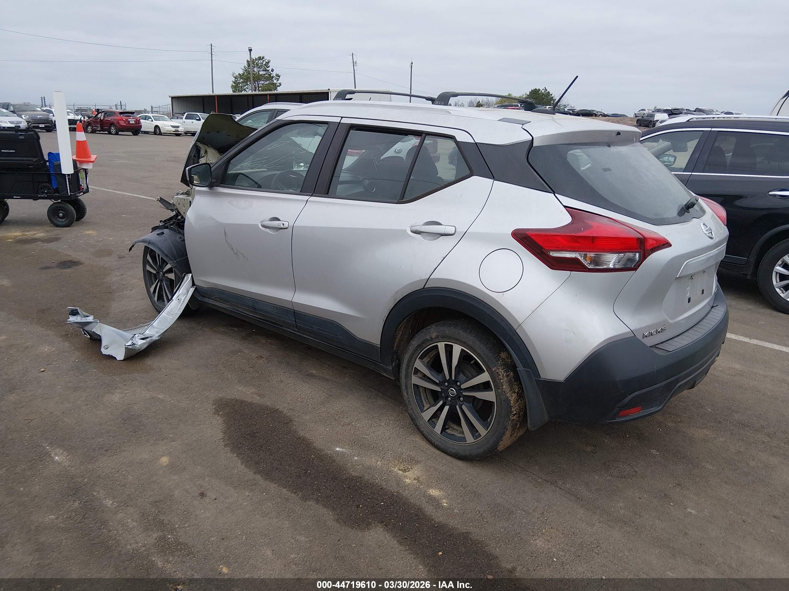 NISSAN KICKS image 3