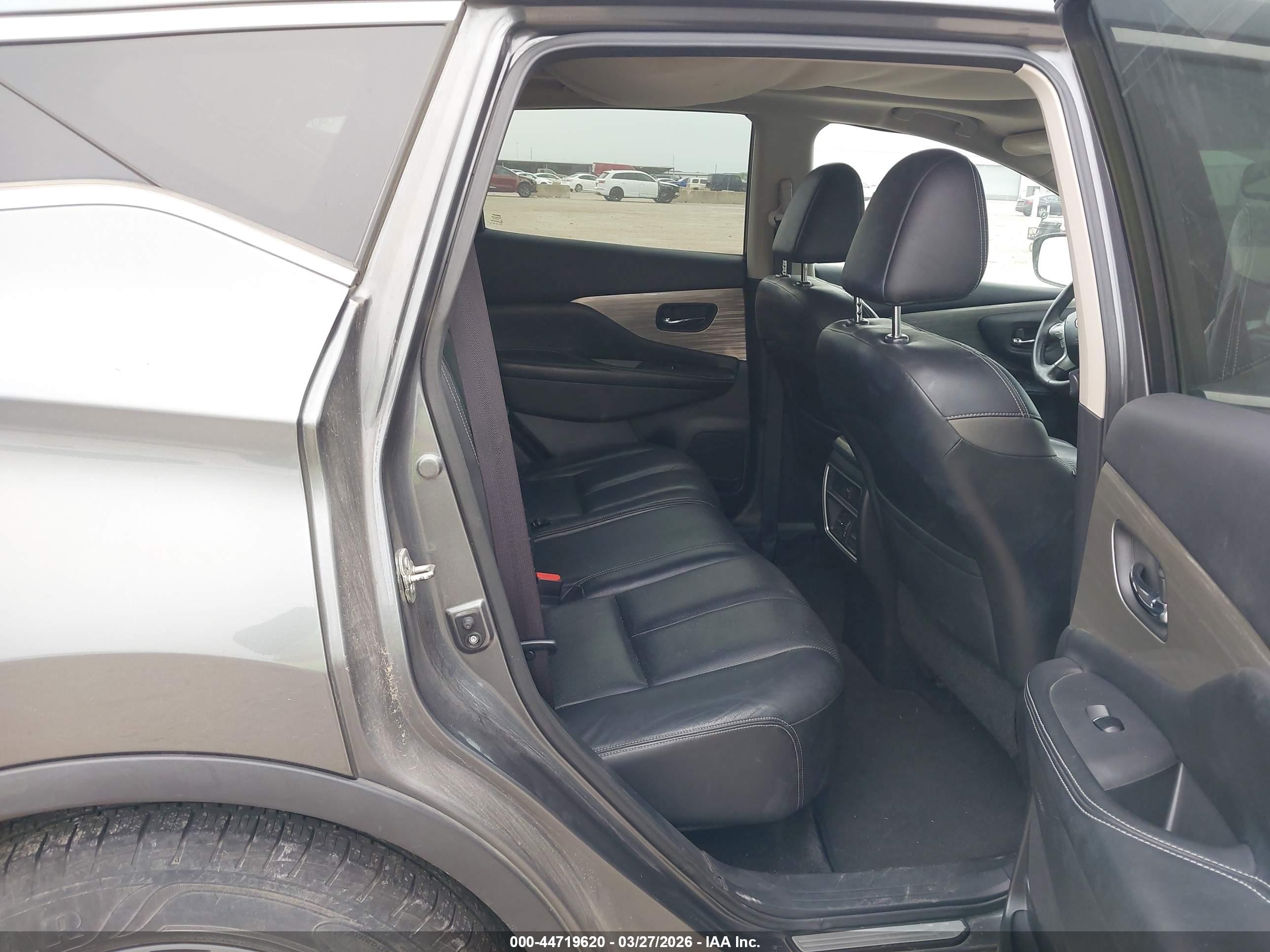 NISSAN MURANO image 8