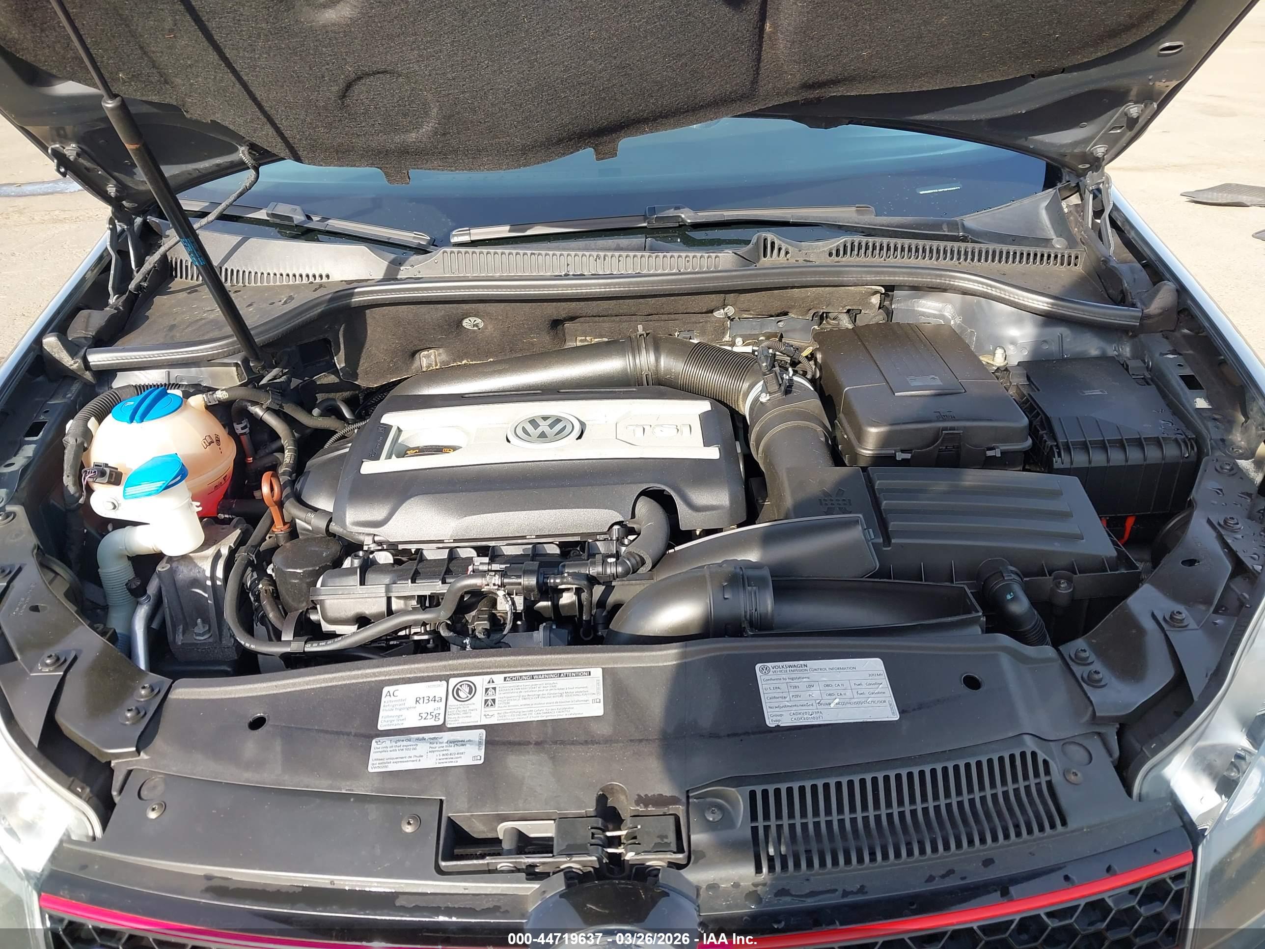 VOLKSWAGEN GTI image 10