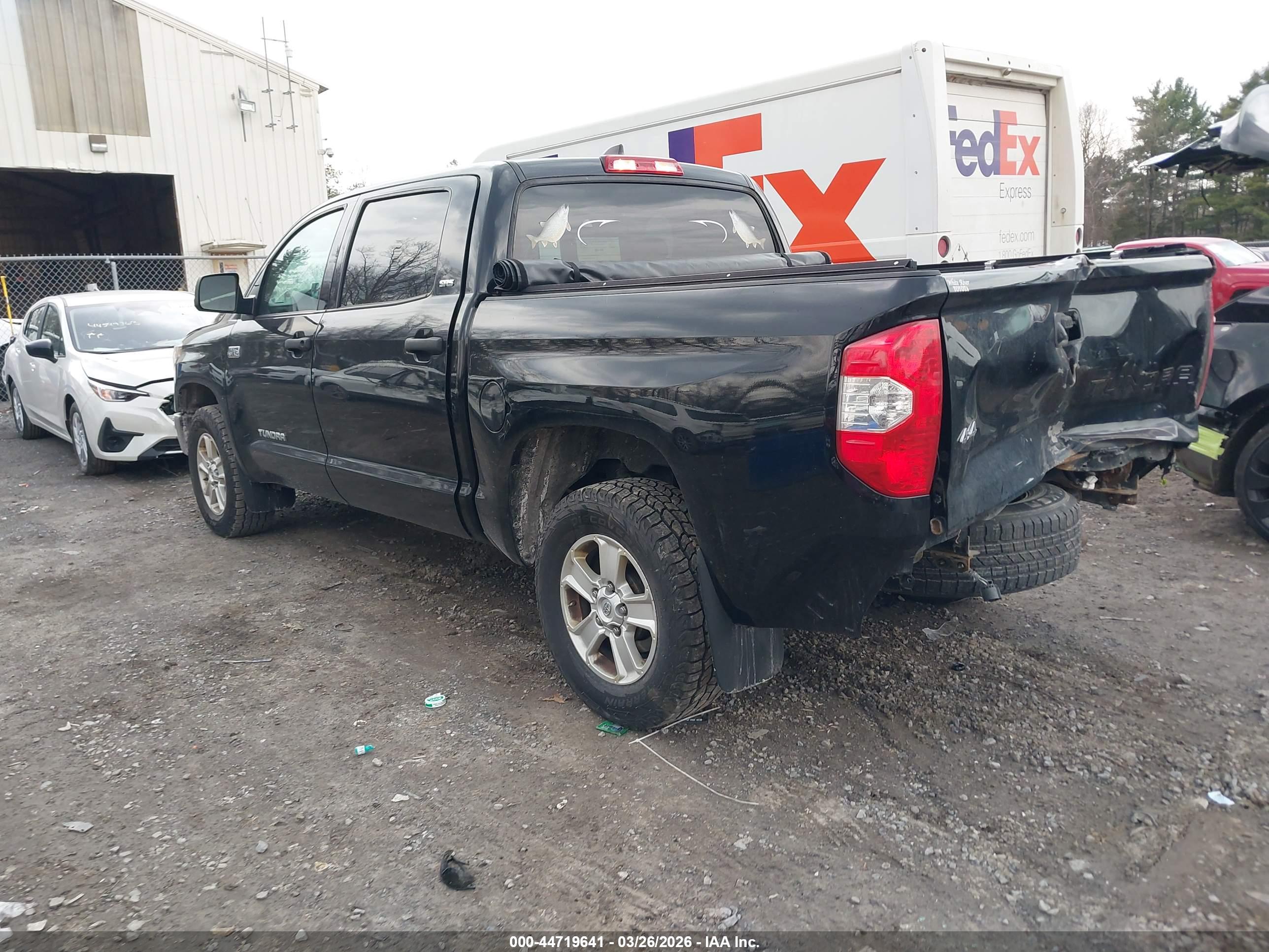 TOYOTA TUNDRA image 3