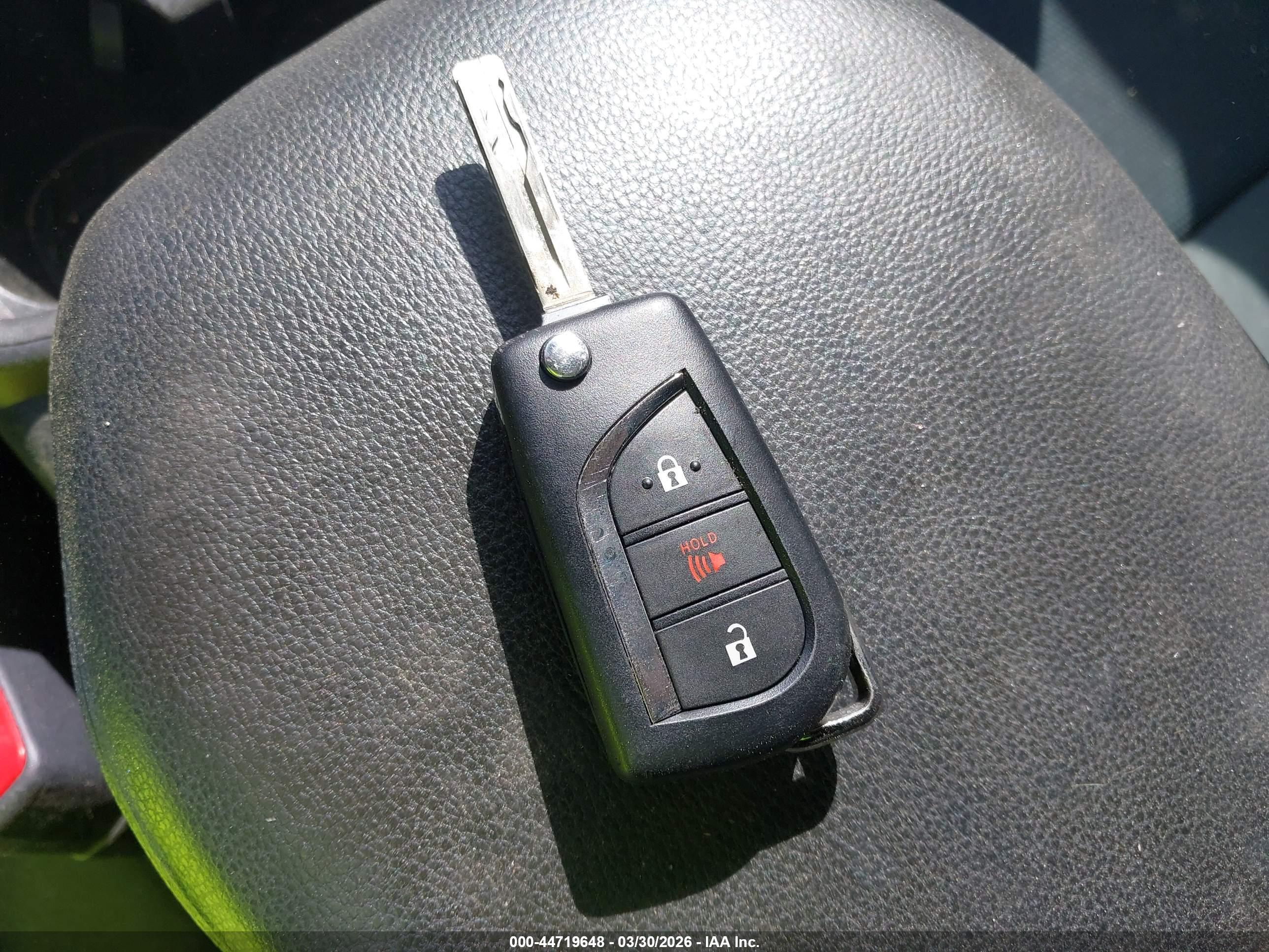 TOYOTA RAV4 image 11