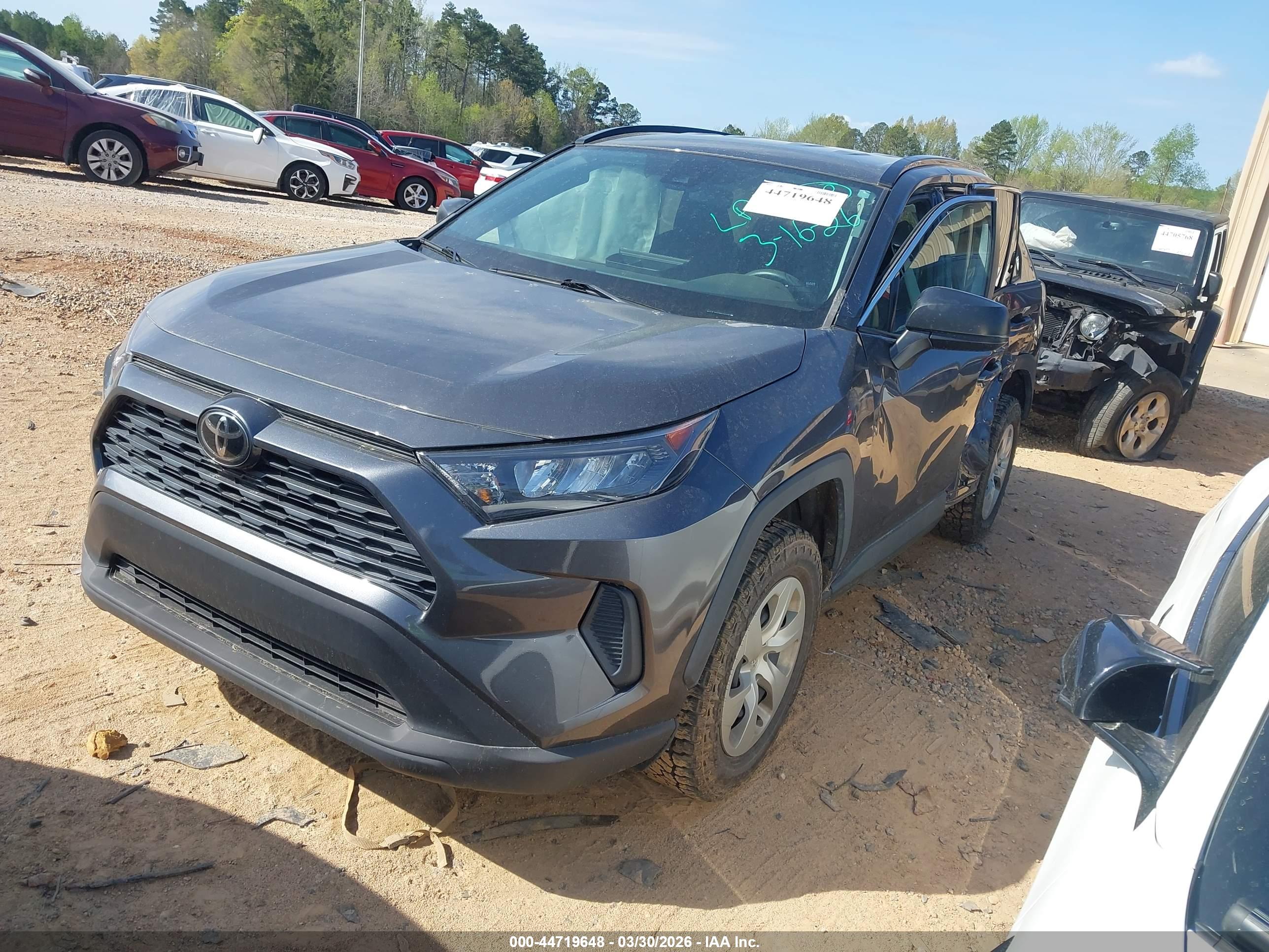 TOYOTA RAV4 image 2