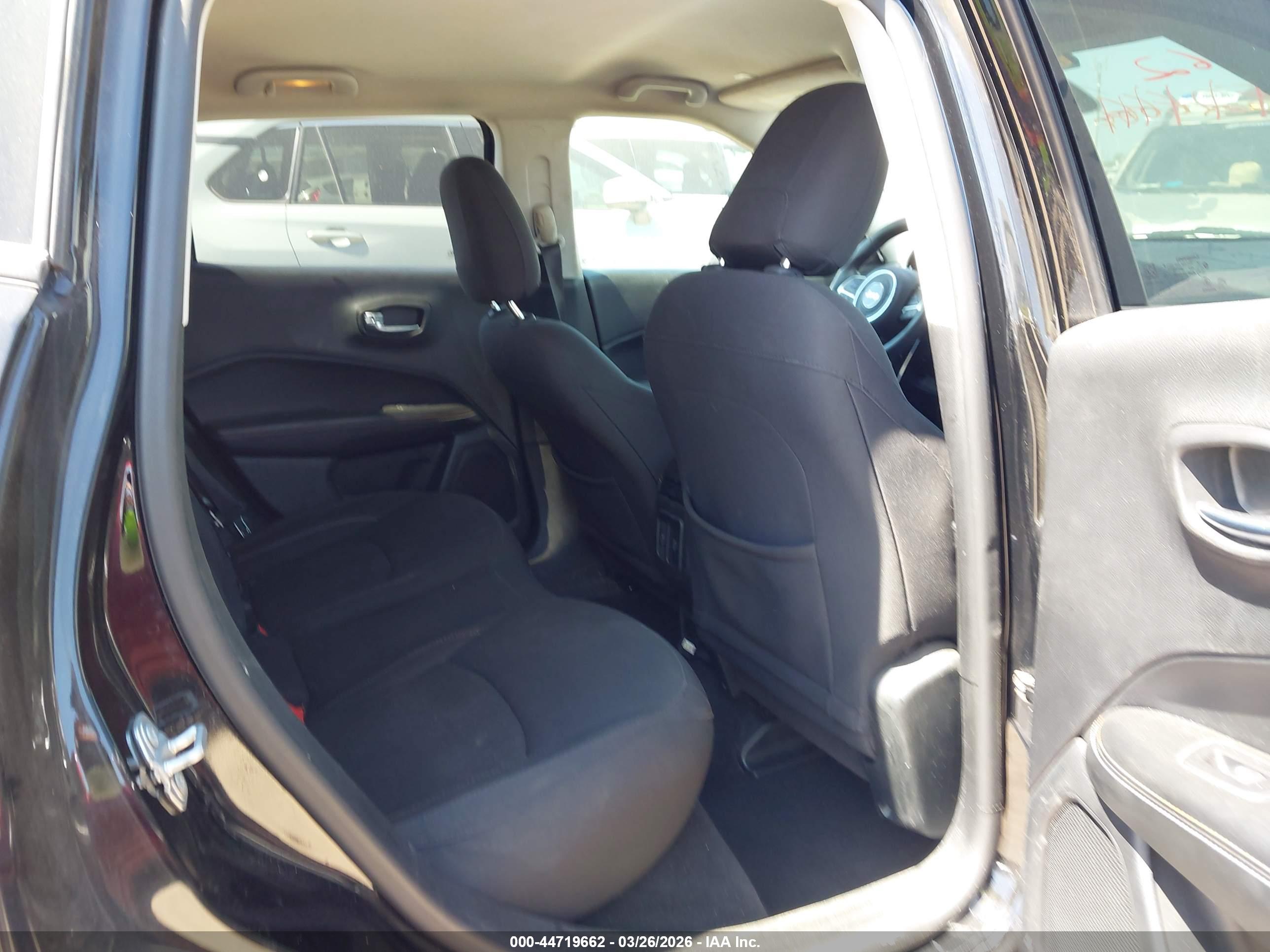 JEEP COMPASS image 8