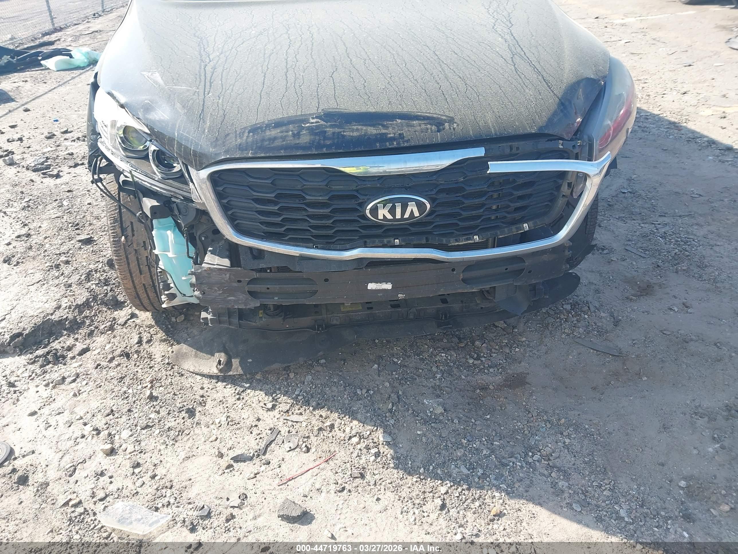 KIA SORENTO image 6