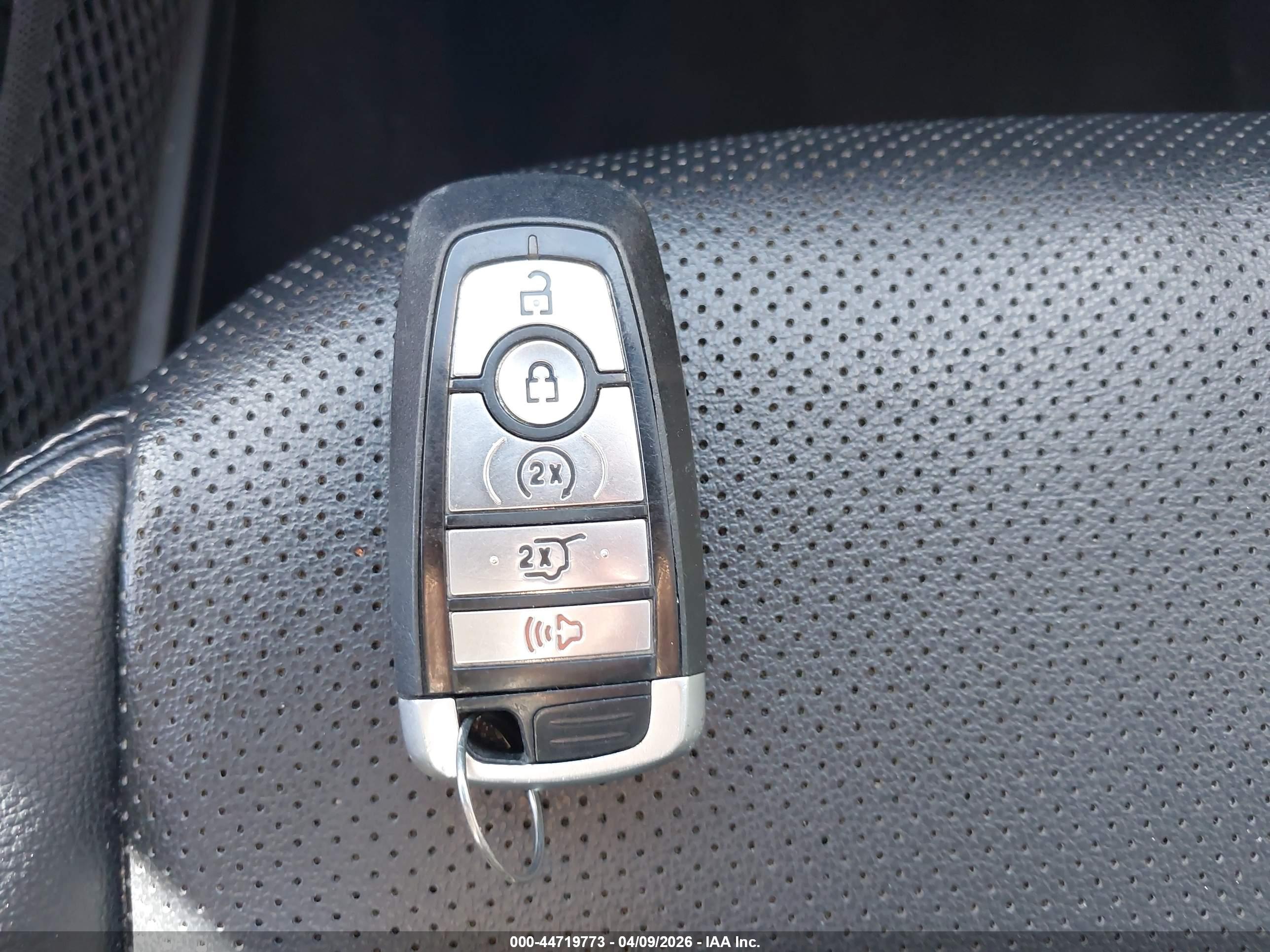 FORD ESCAPE image 11