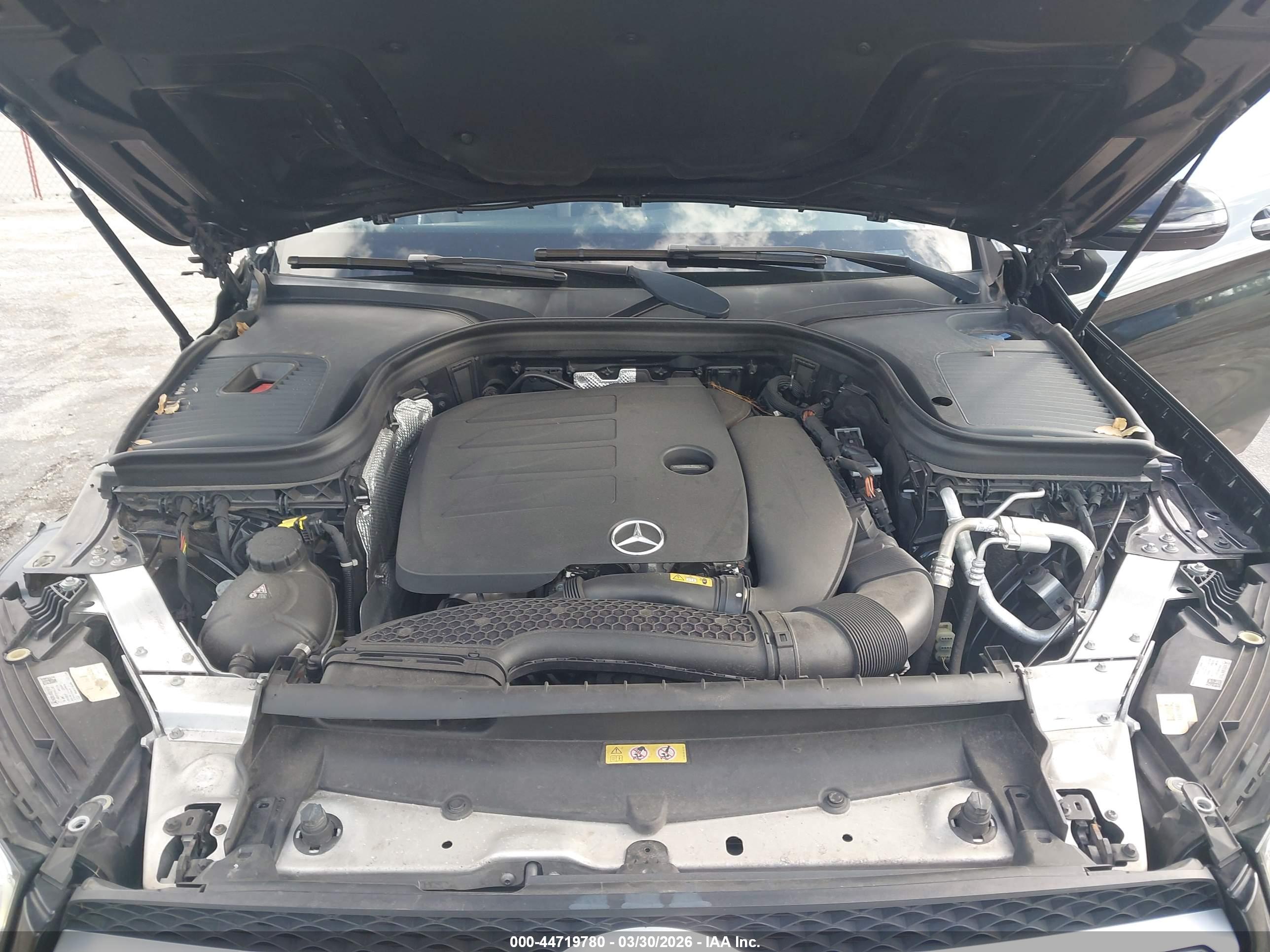 MERCEDES-BENZ GLC image 10