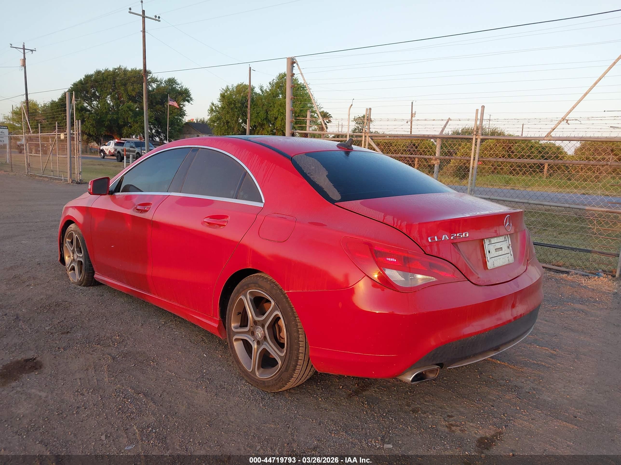 MERCEDES-BENZ CLA image 3