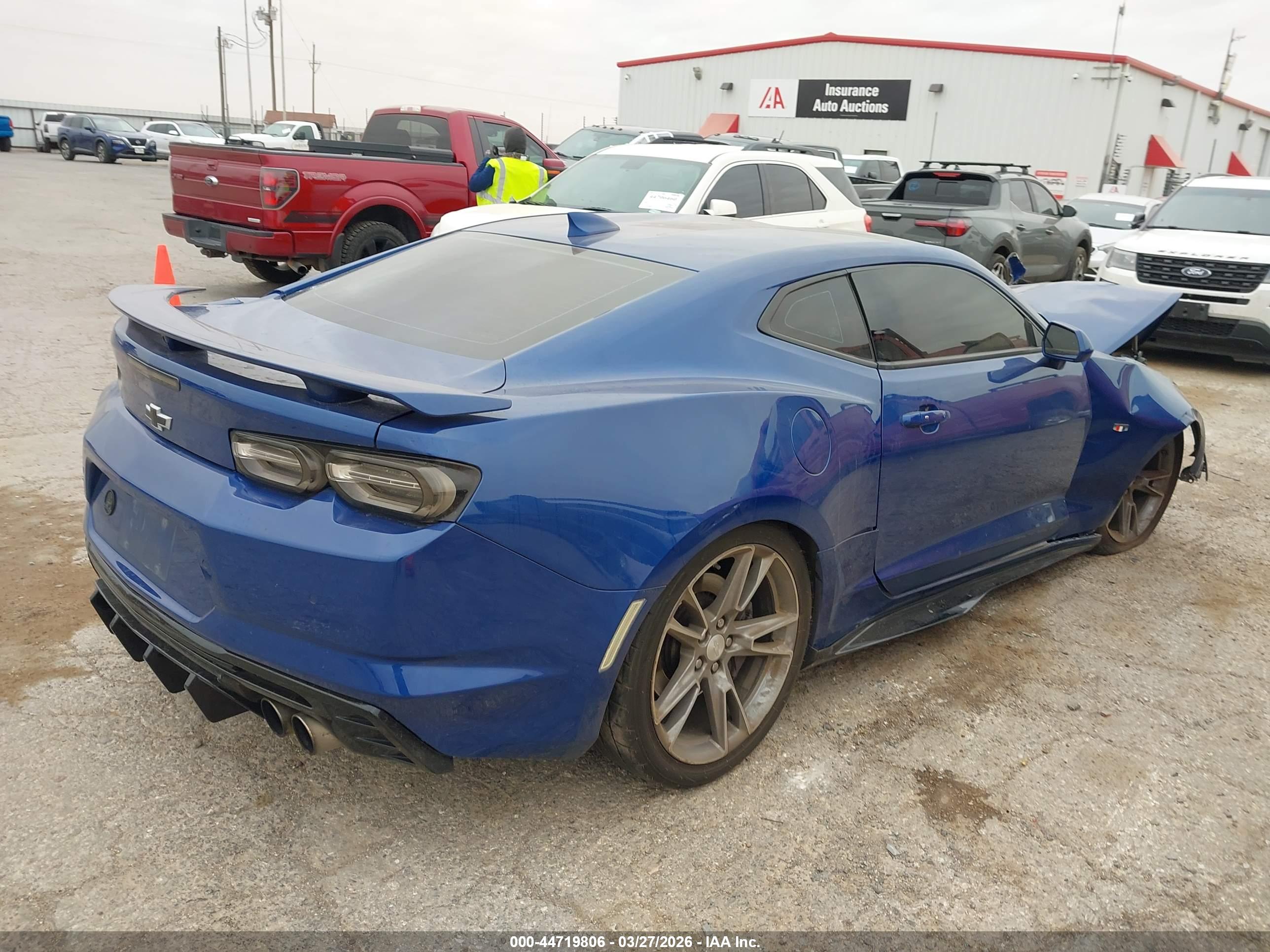 CHEVROLET CAMARO image 4