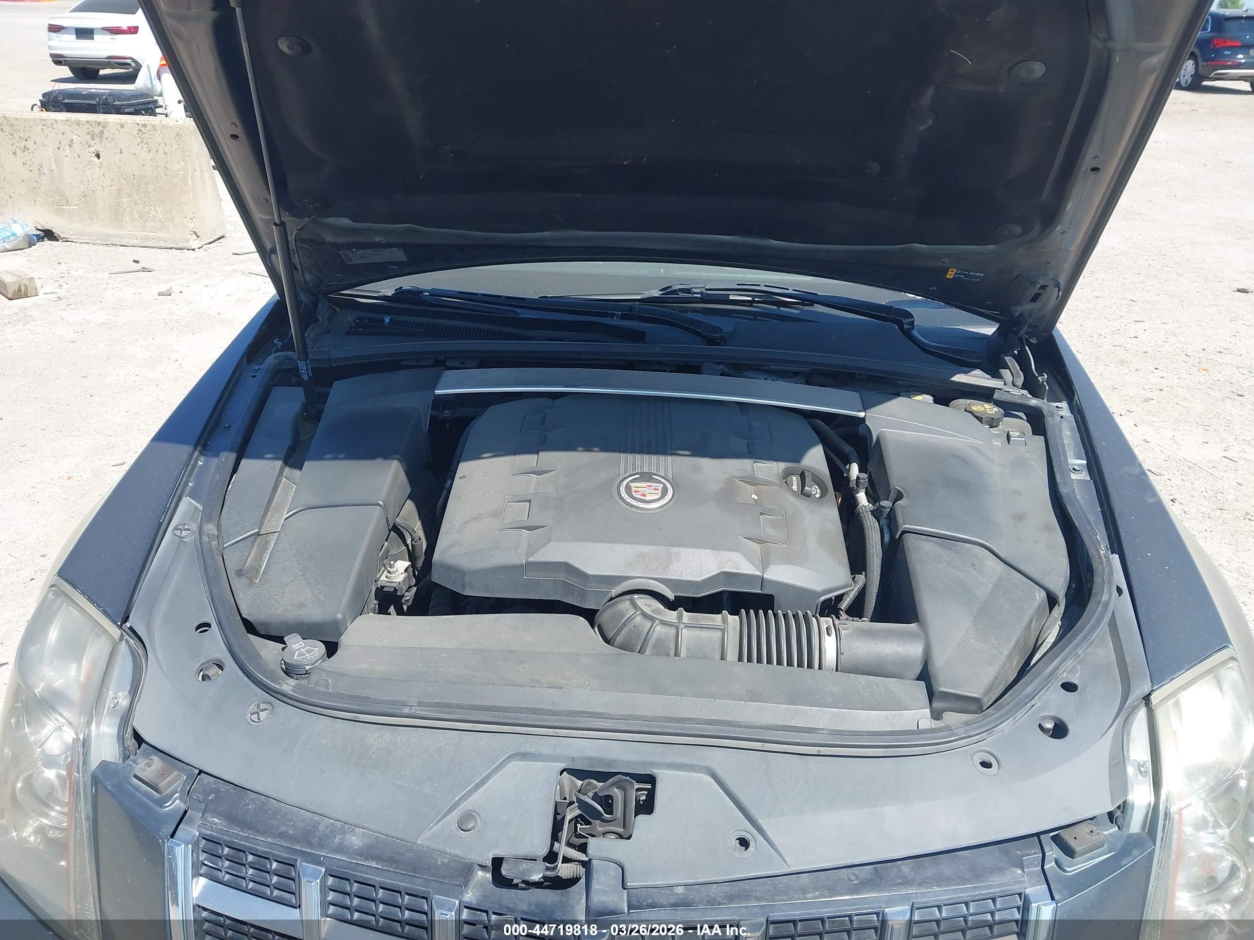 CADILLAC CTS image 10