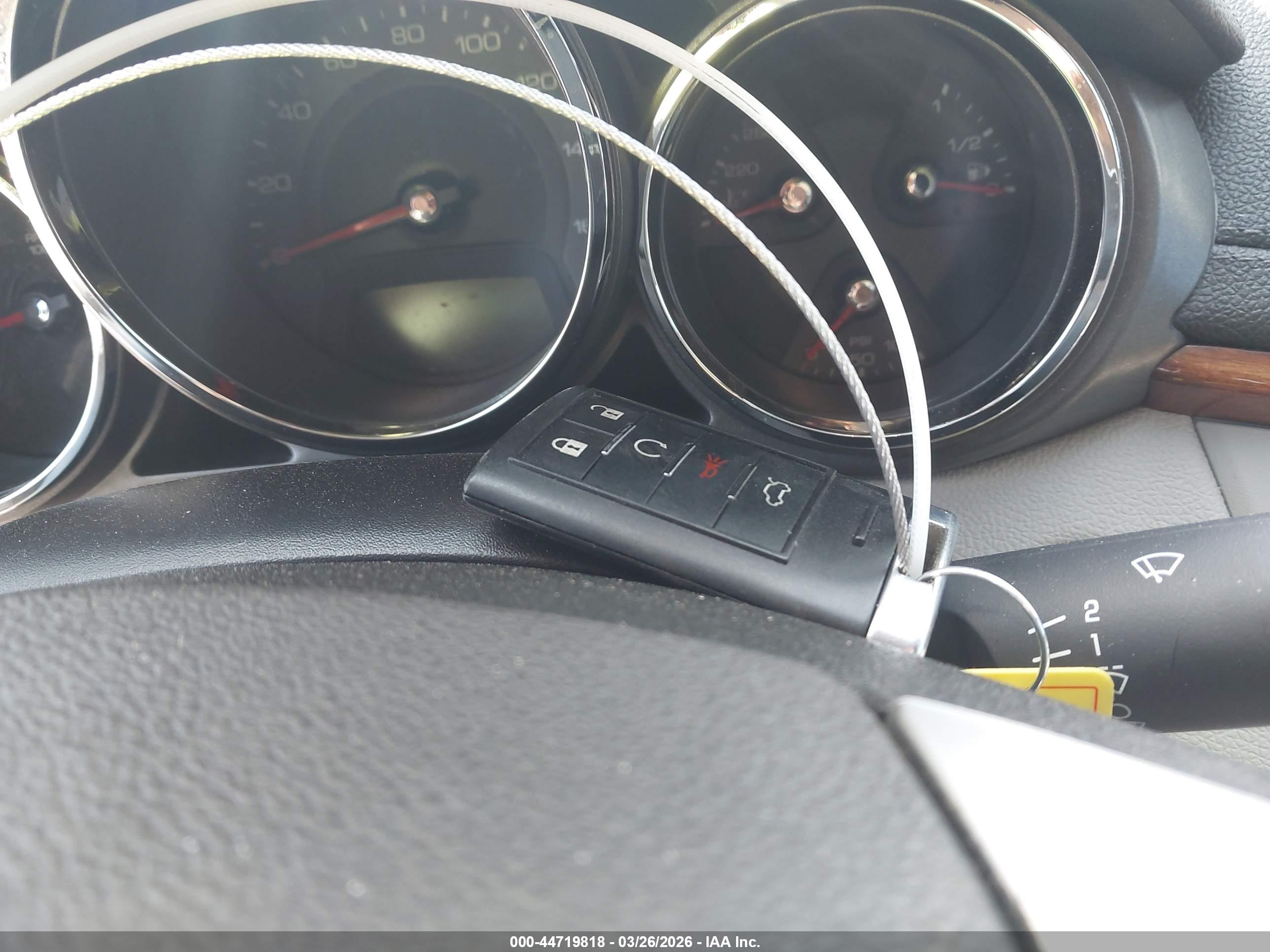 CADILLAC CTS image 11