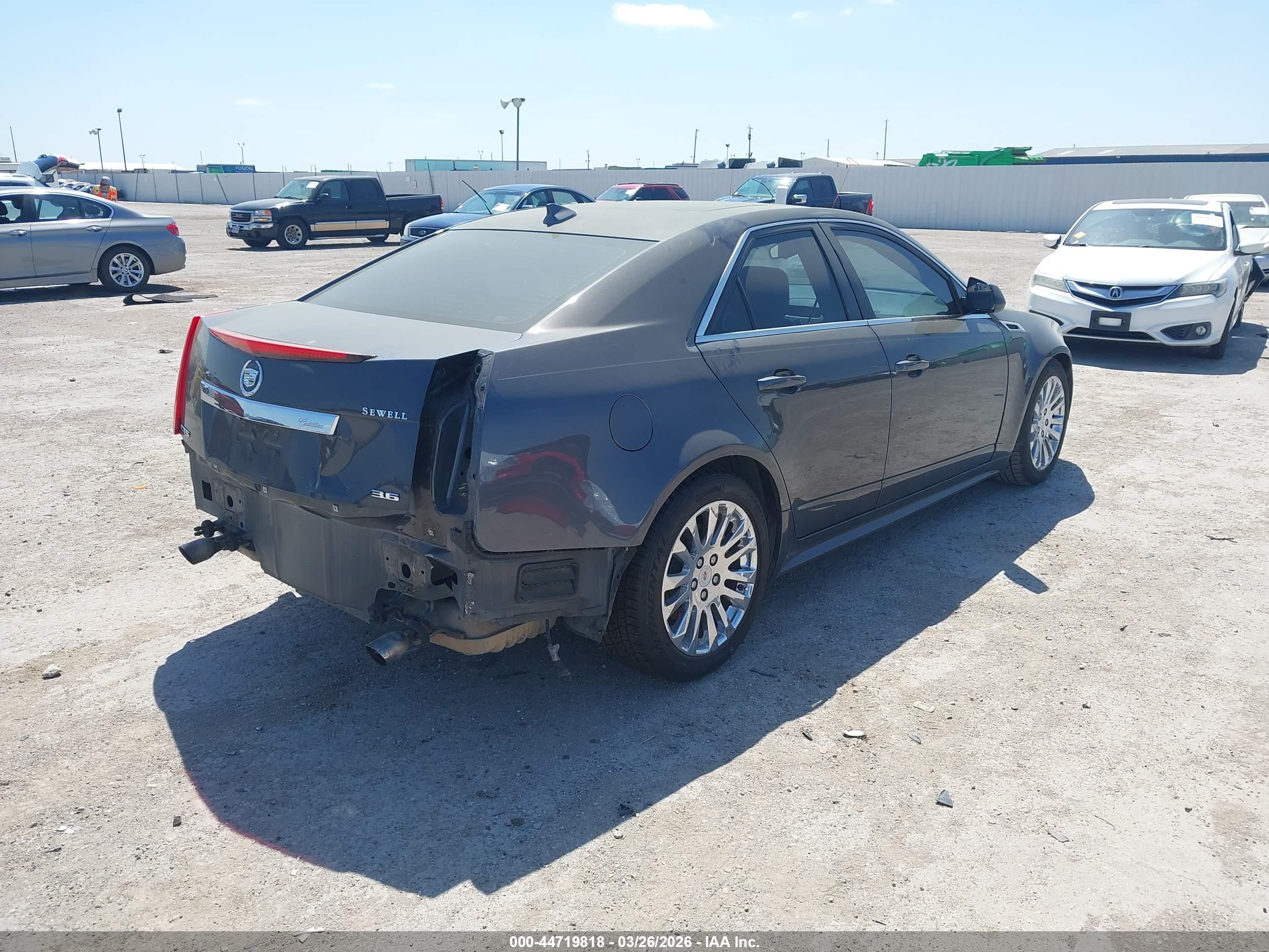 CADILLAC CTS image 4
