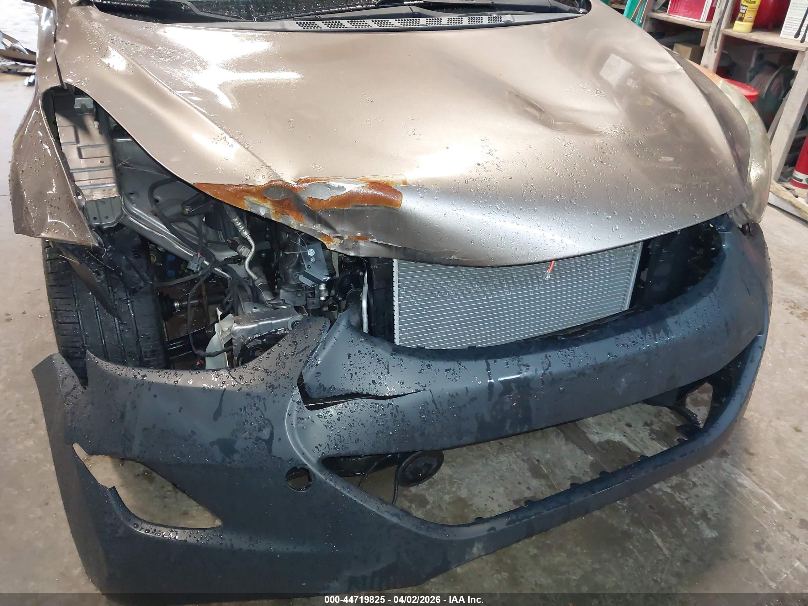 HYUNDAI ELANTRA image 6