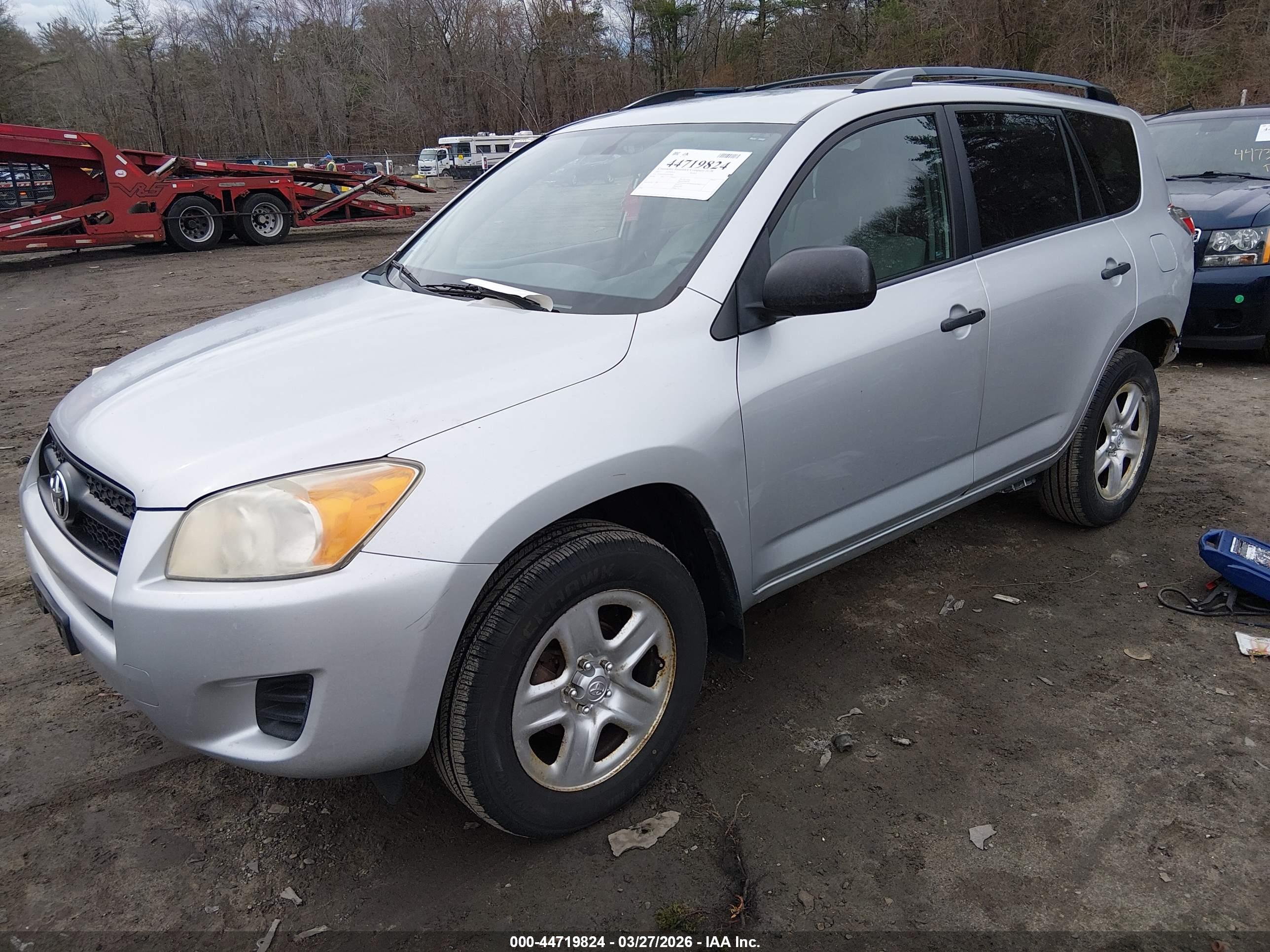 TOYOTA RAV4 image 2