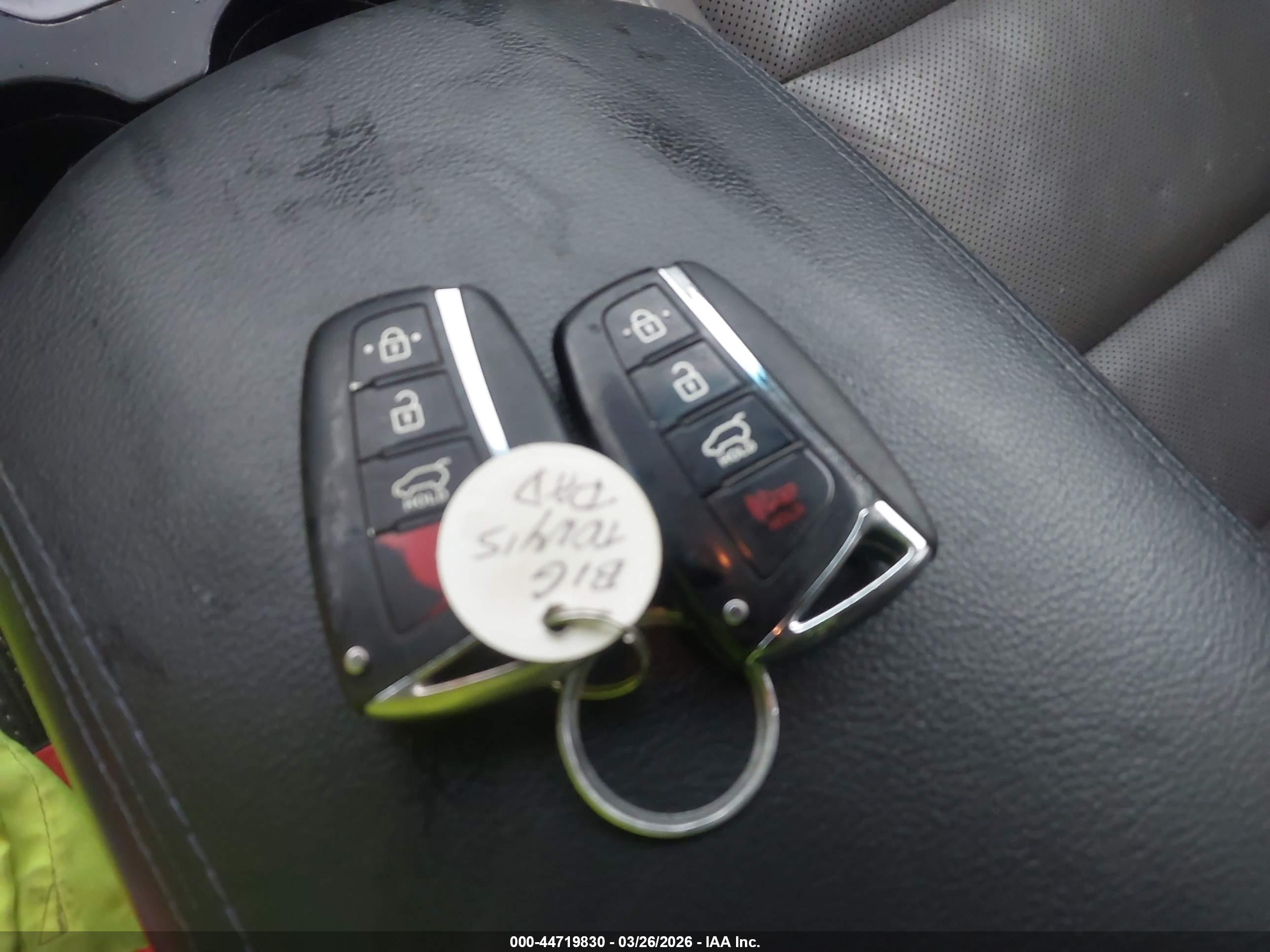 HYUNDAI SANTA image 11