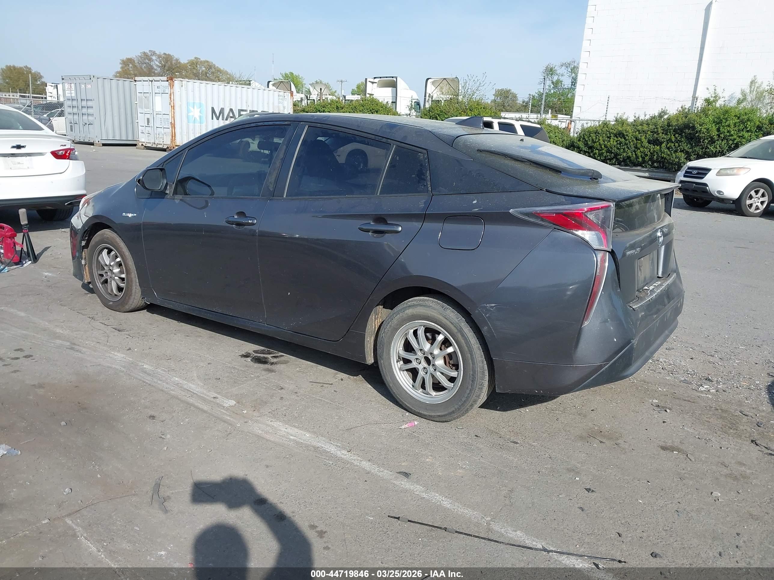 TOYOTA PRIUS image 3