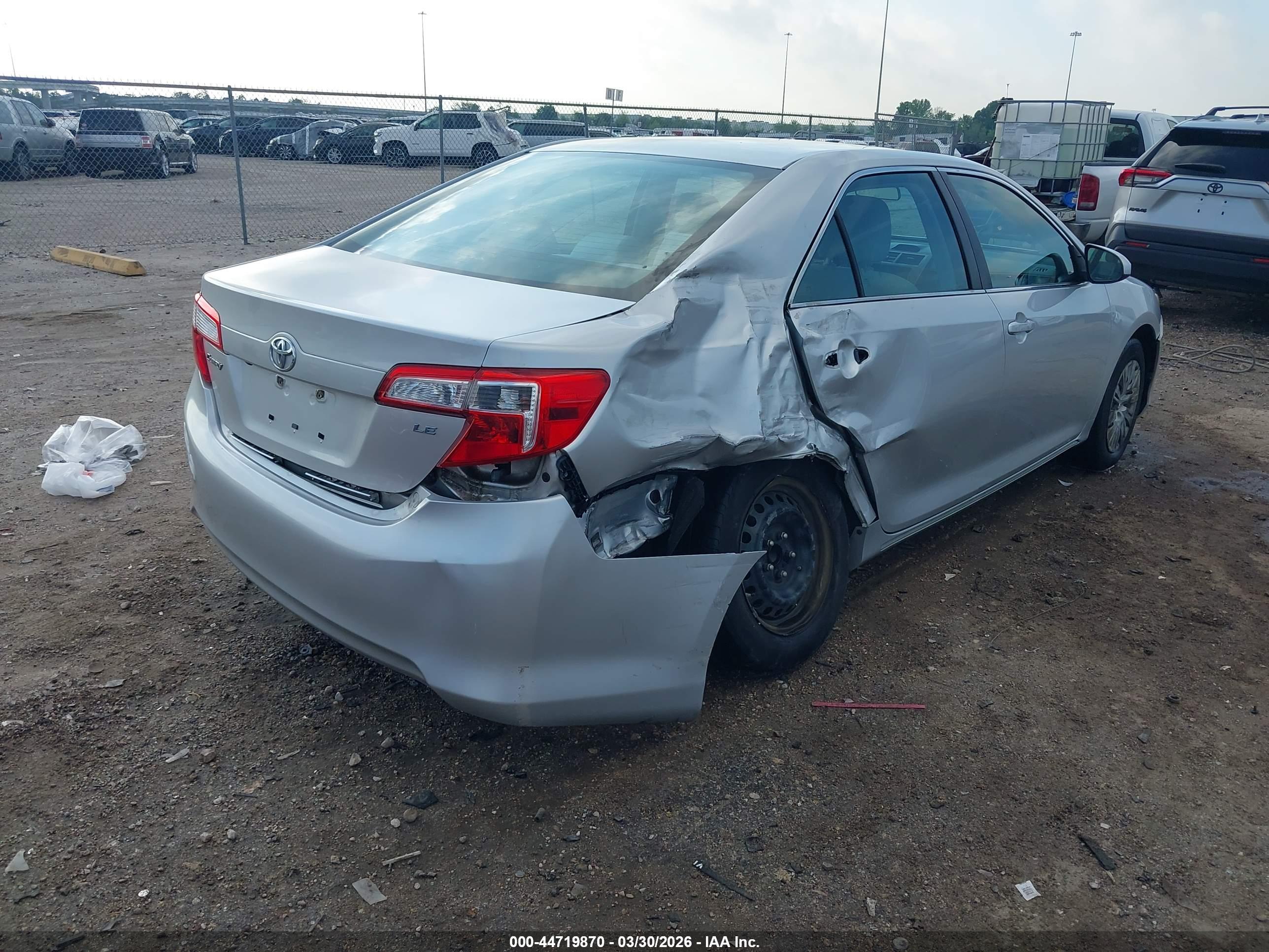 TOYOTA CAMRY image 4