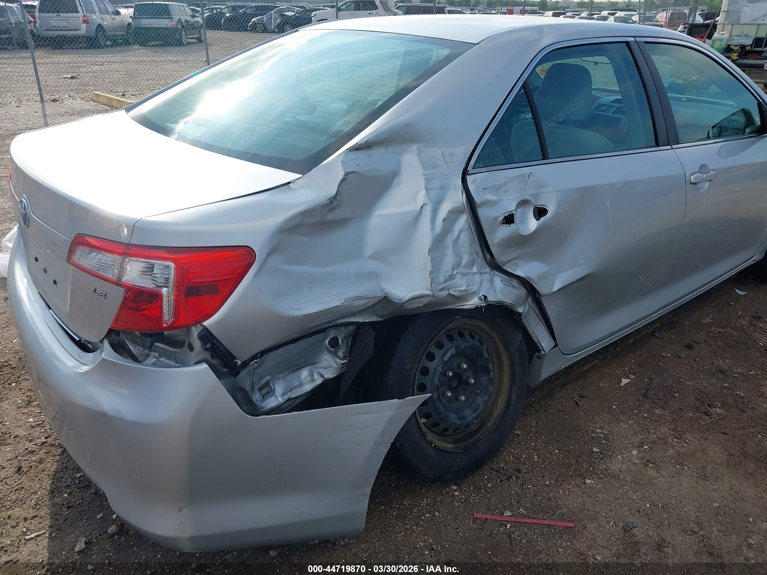 TOYOTA CAMRY image 6