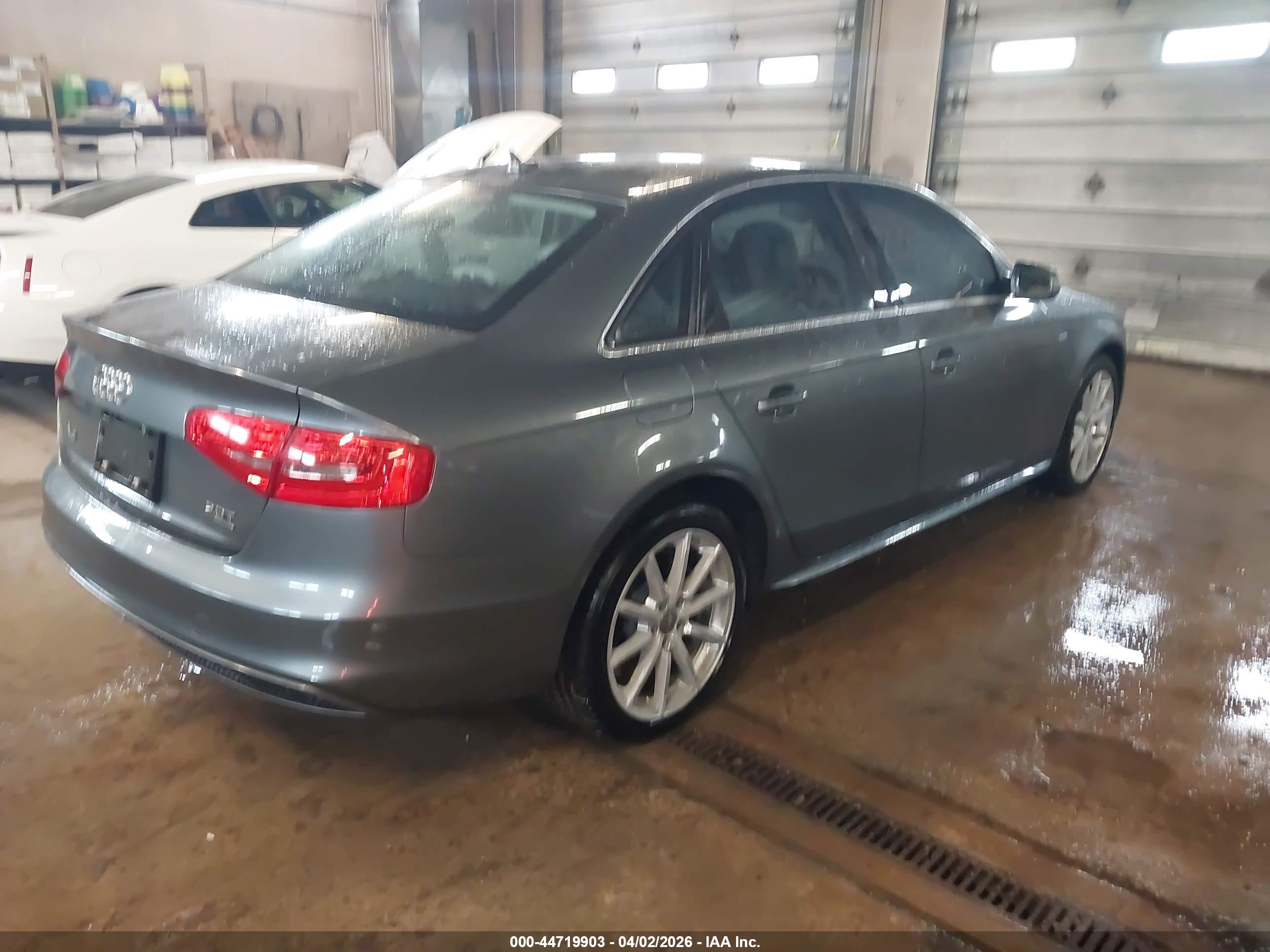 AUDI A4 image 4