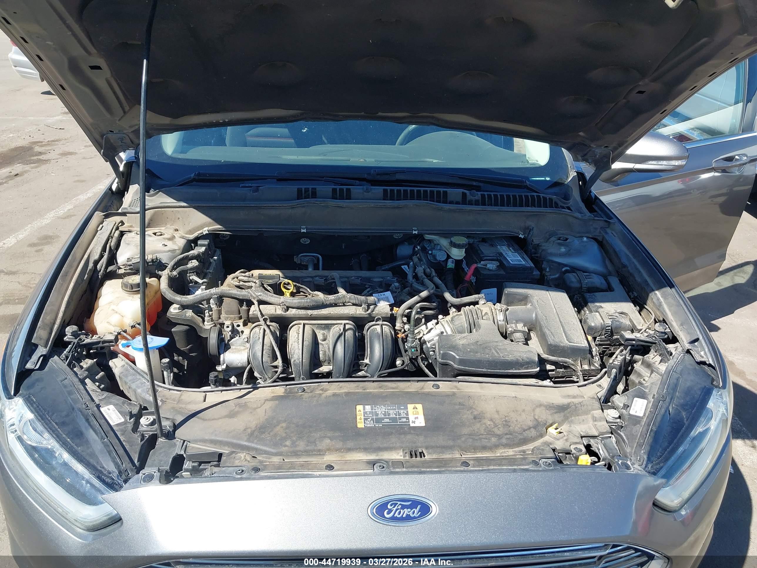 FORD FUSION image 10