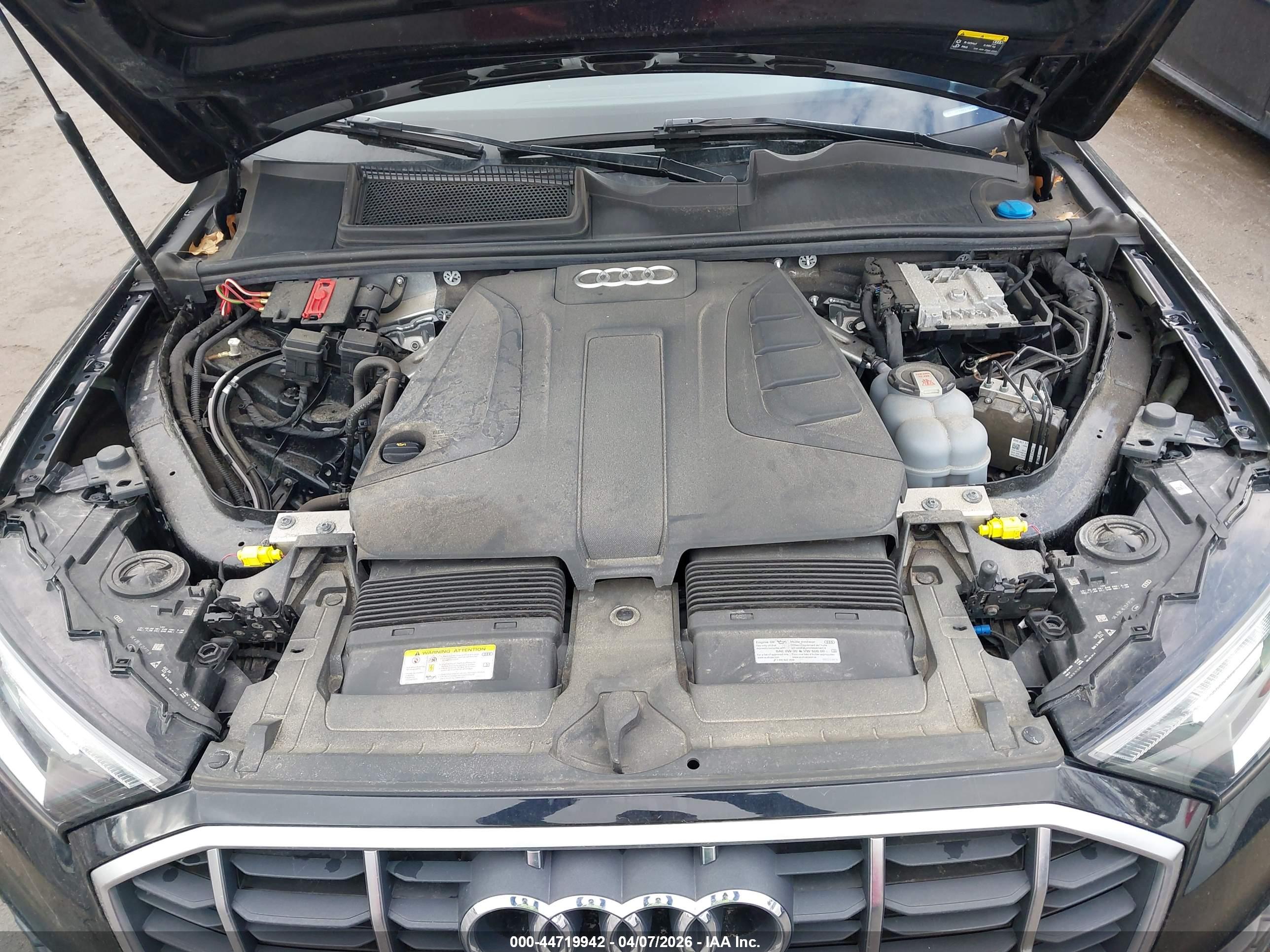 AUDI Q7 image 10