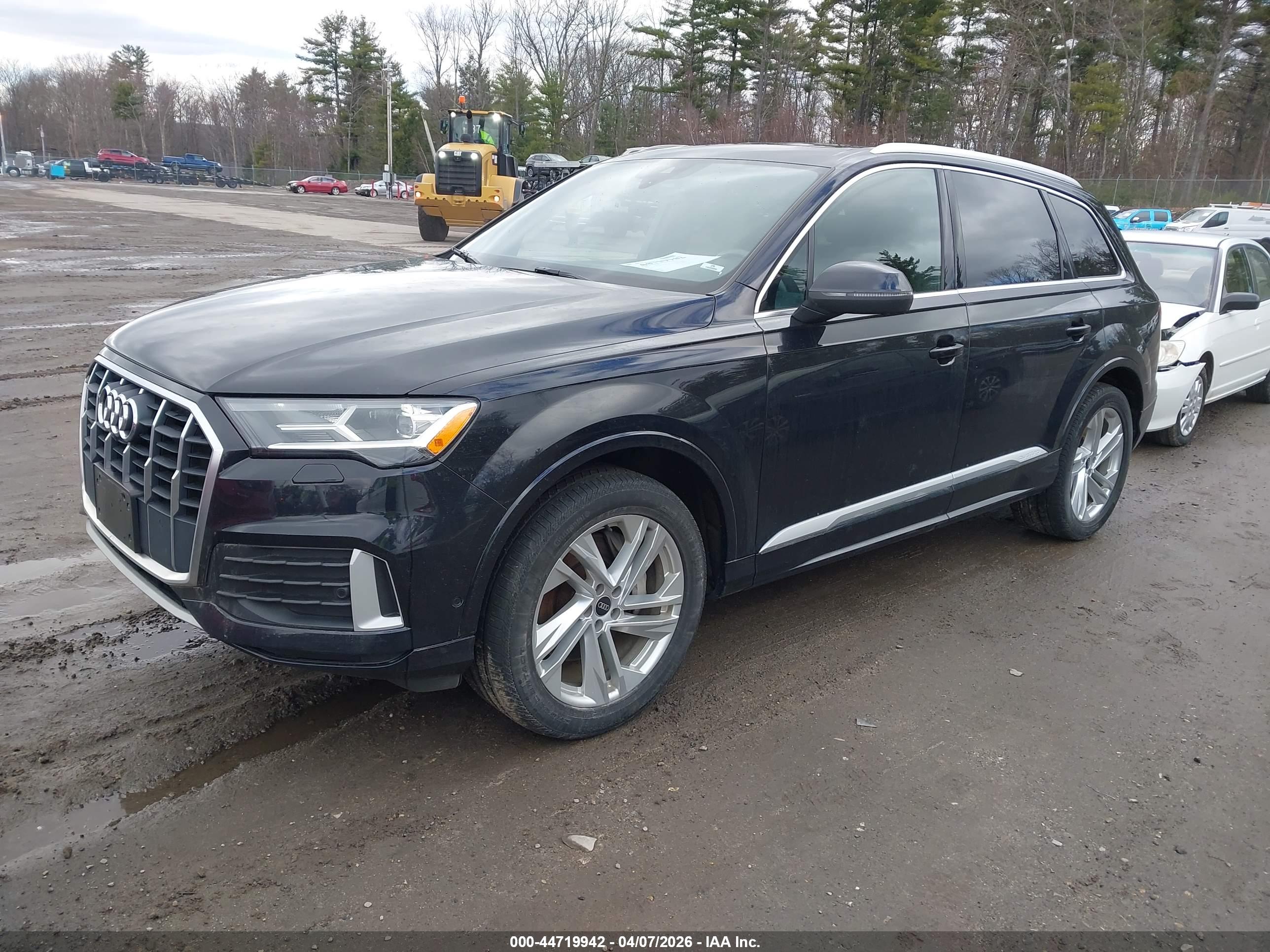 AUDI Q7 image 2