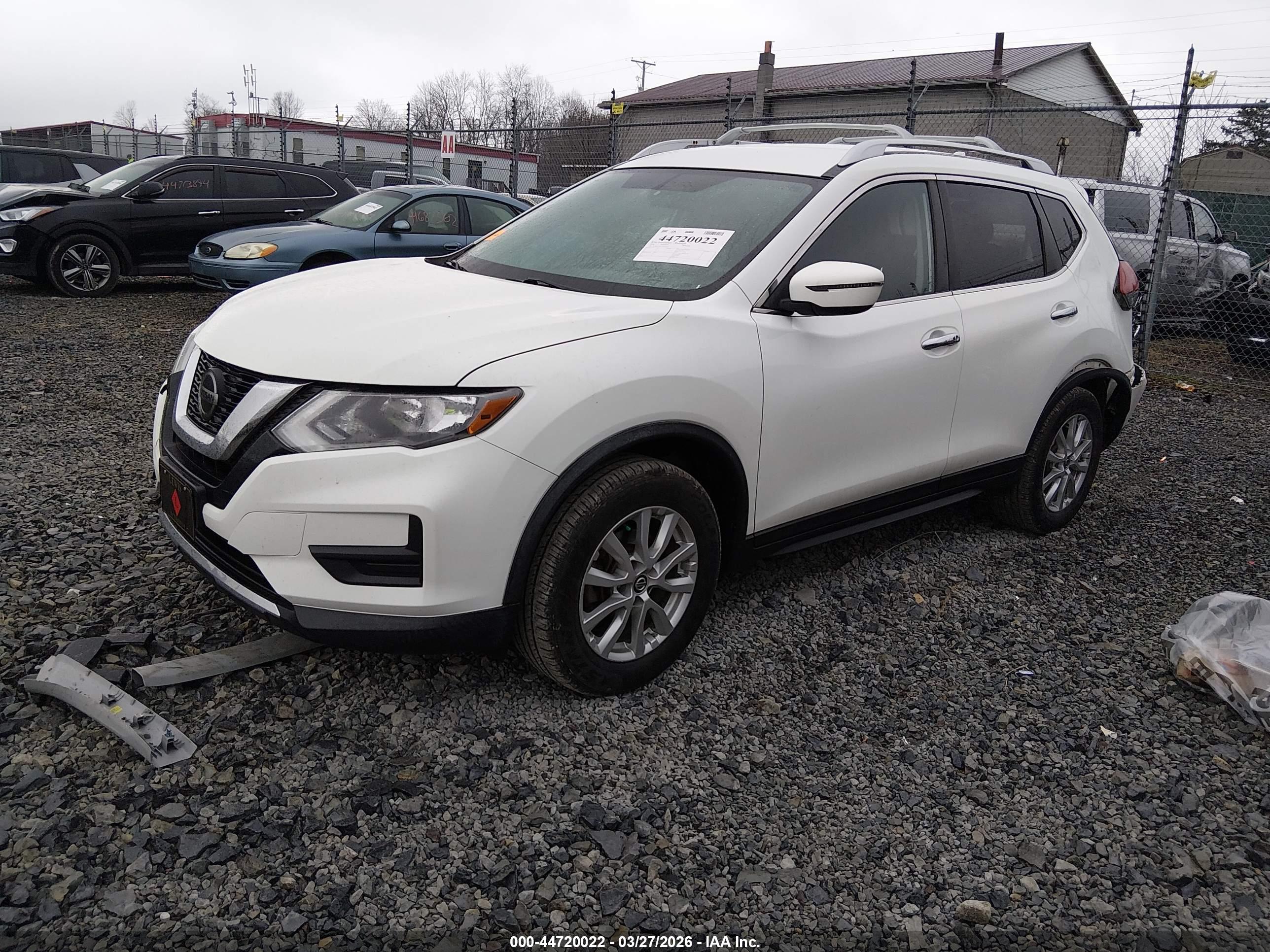 NISSAN ROGUE image 2