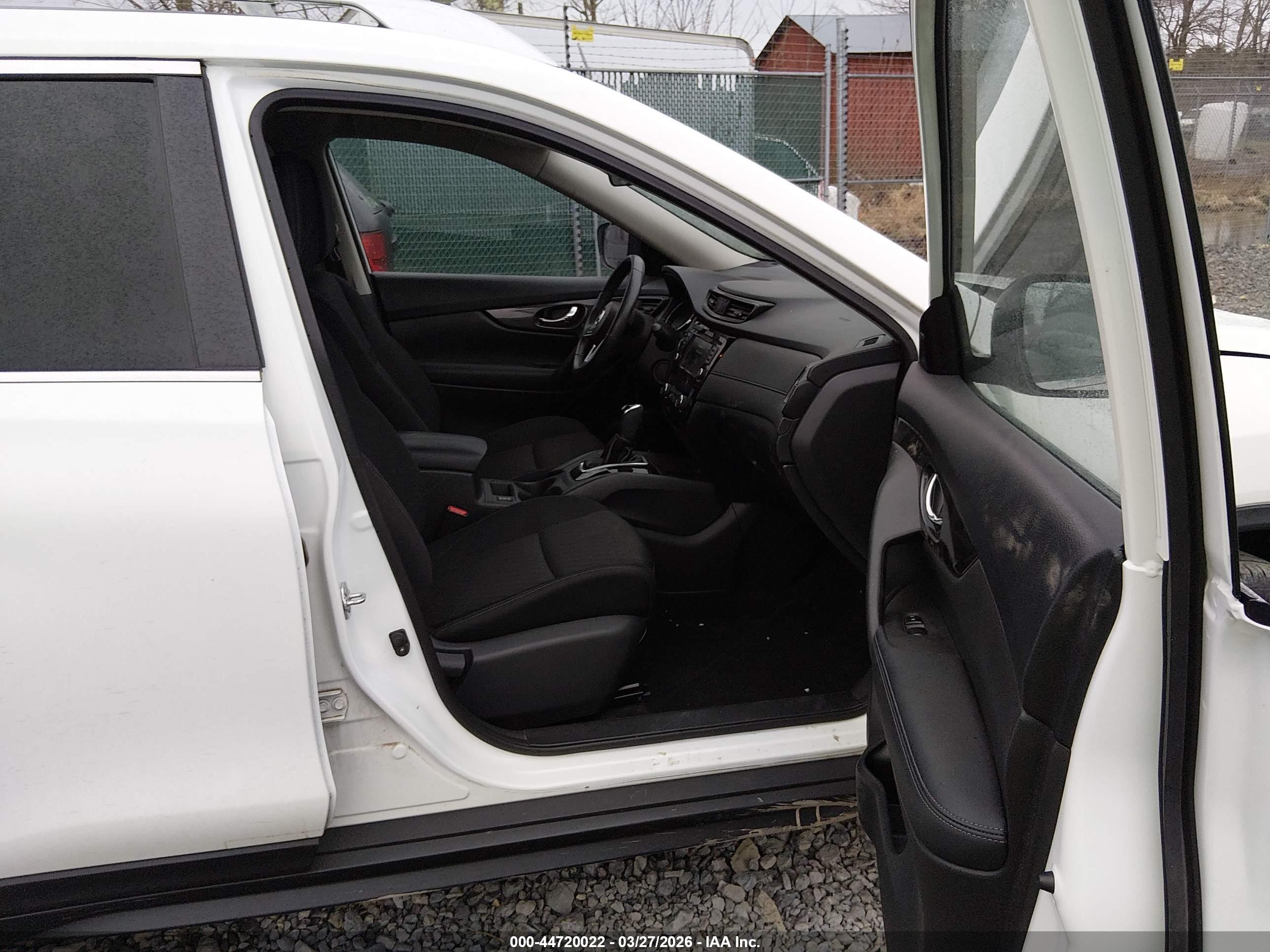 NISSAN ROGUE image 5