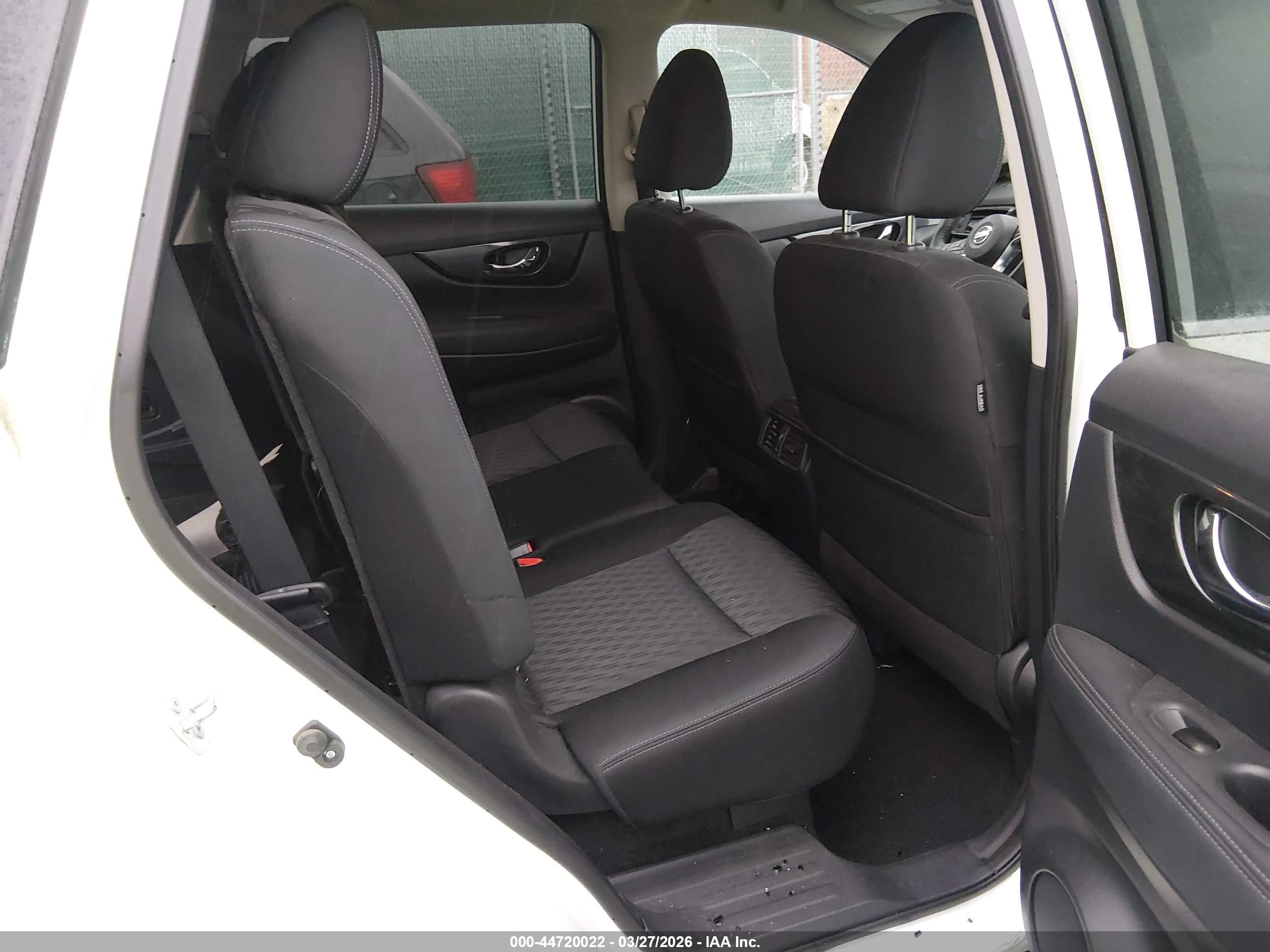 NISSAN ROGUE image 8