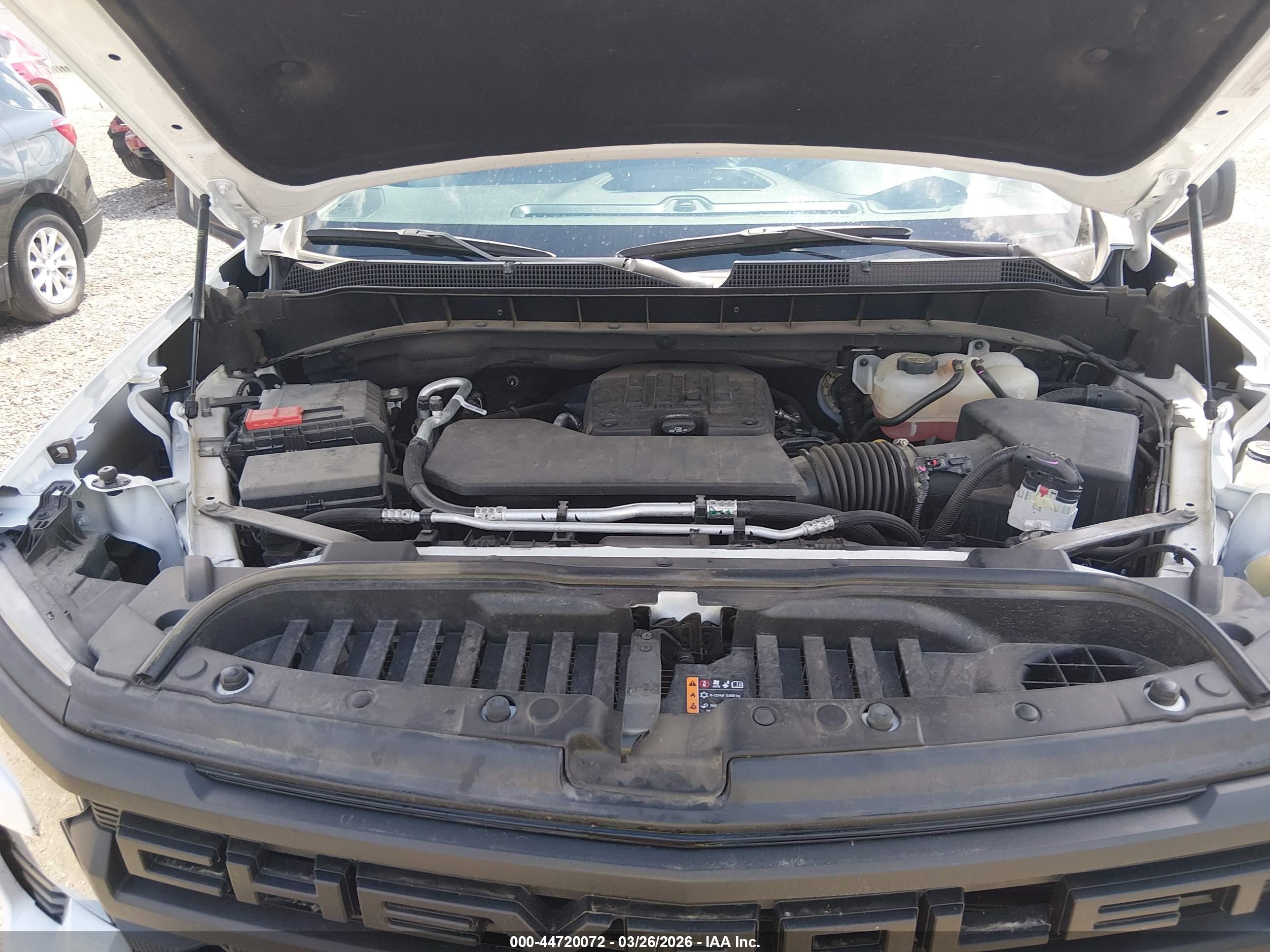CHEVROLET SILVERADO image 10